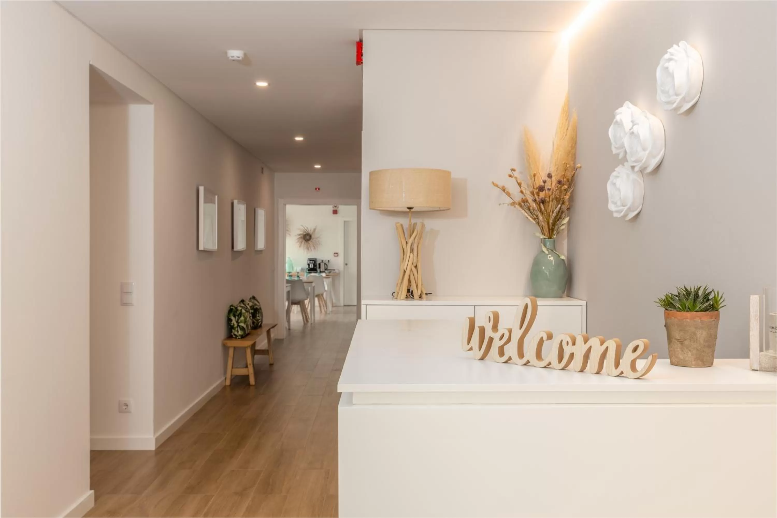 Property building, Lobby/Reception in Alojamento White Rose Boutique