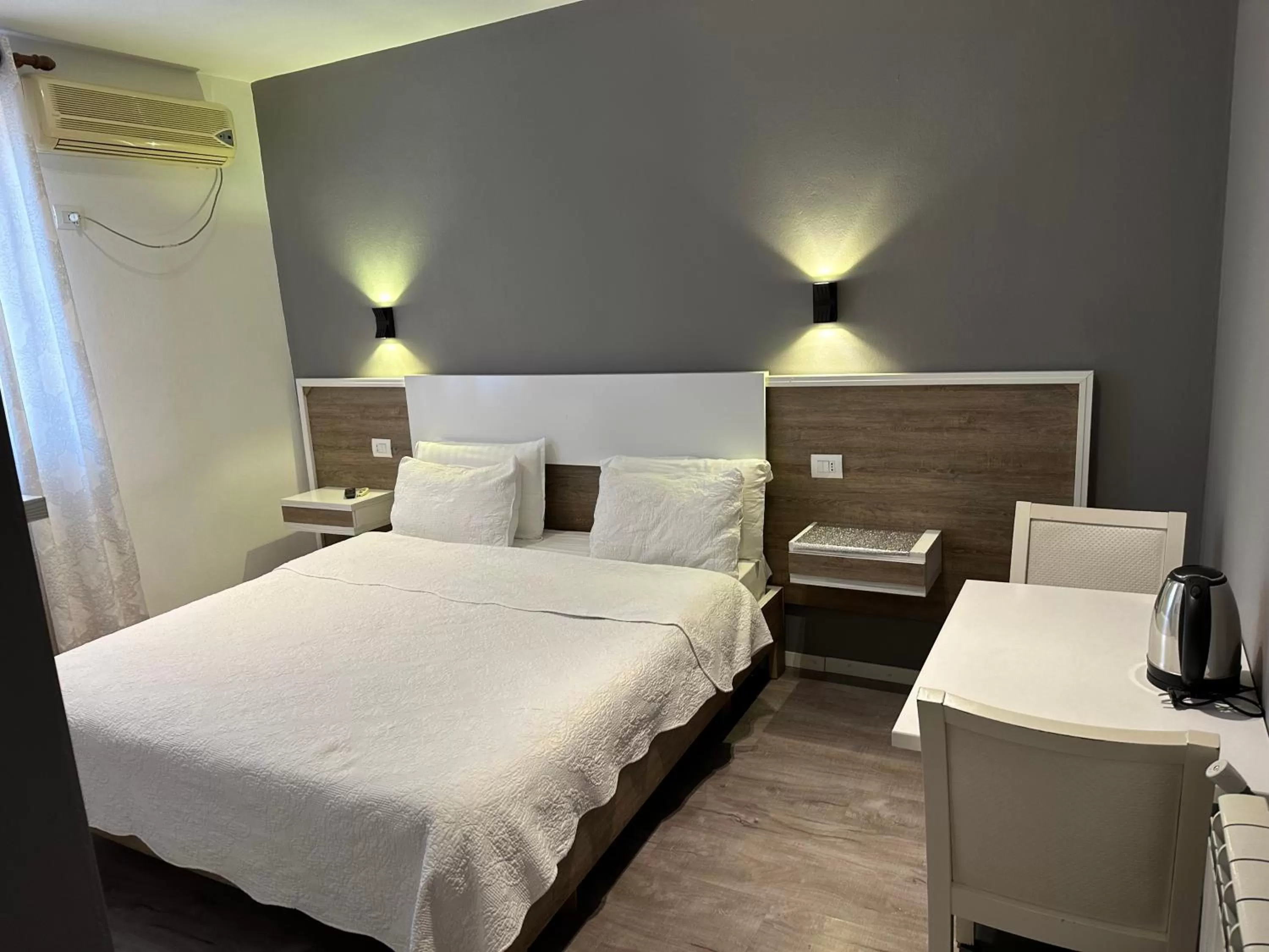 Bed in Hotel Gjallica