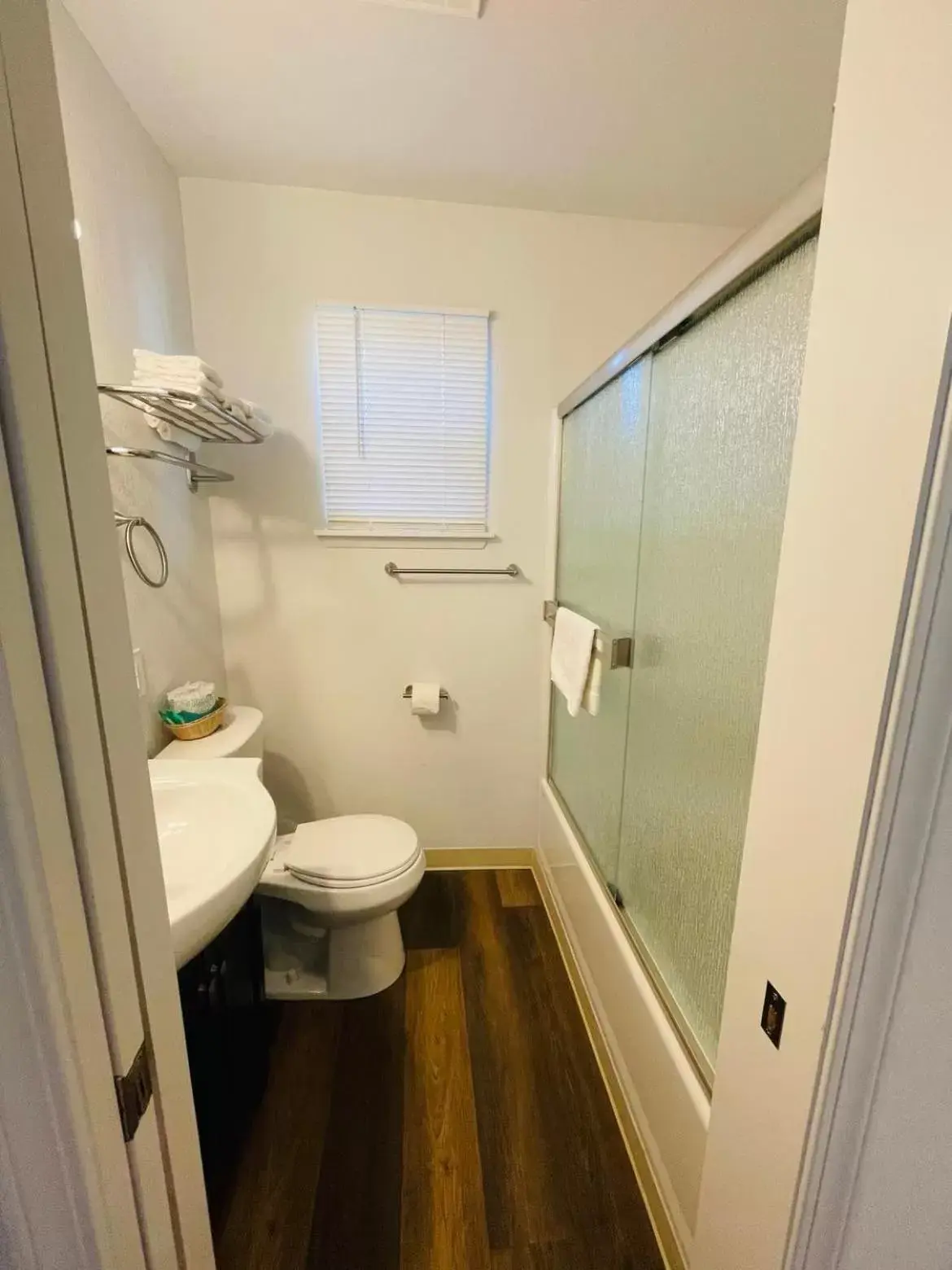 Riverfront Lodging Riverfront Lodging