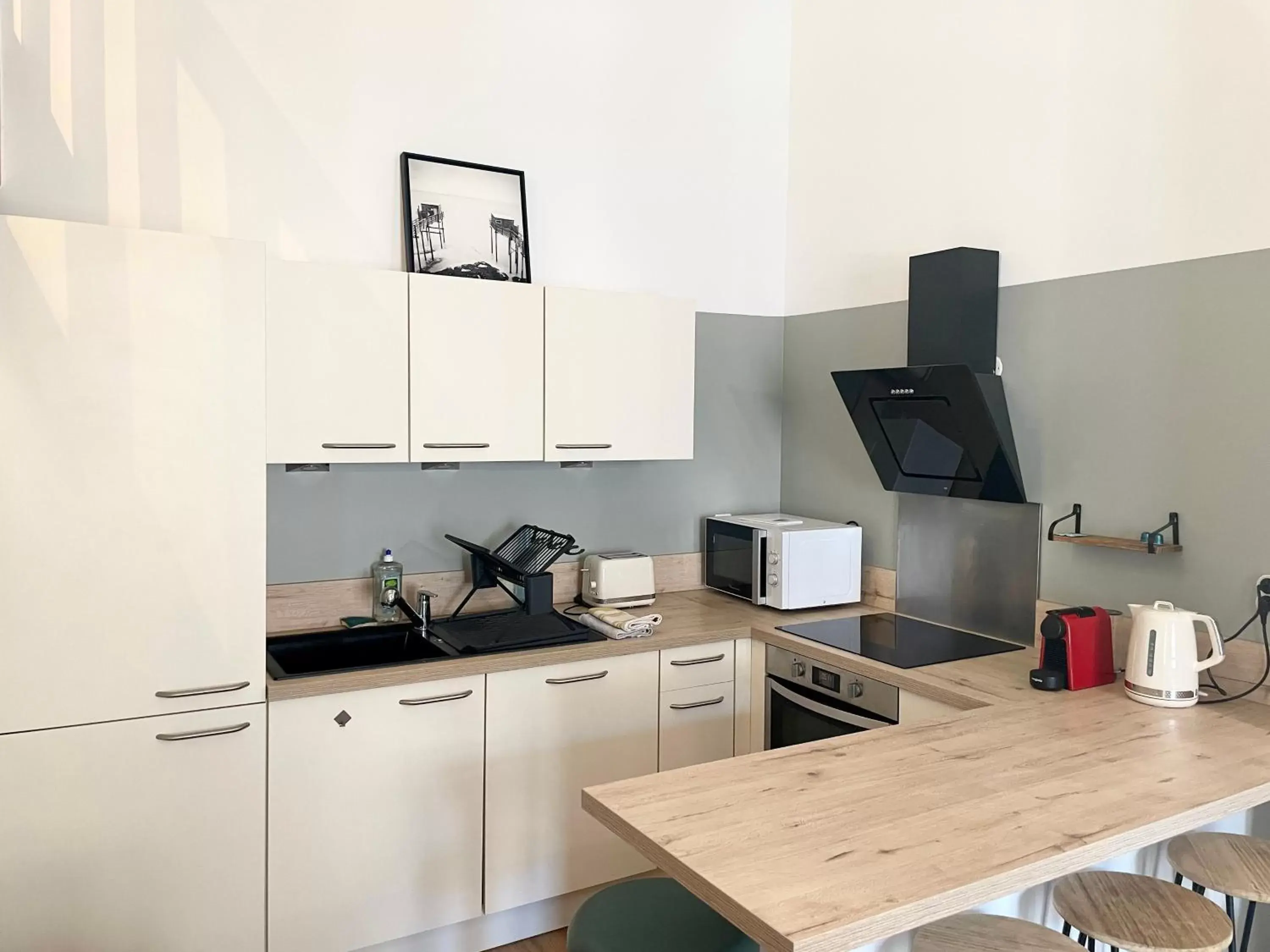 dishwasher, Kitchen/Kitchenette in Dupain & Dubeurre Appart'Hôtel - Parking