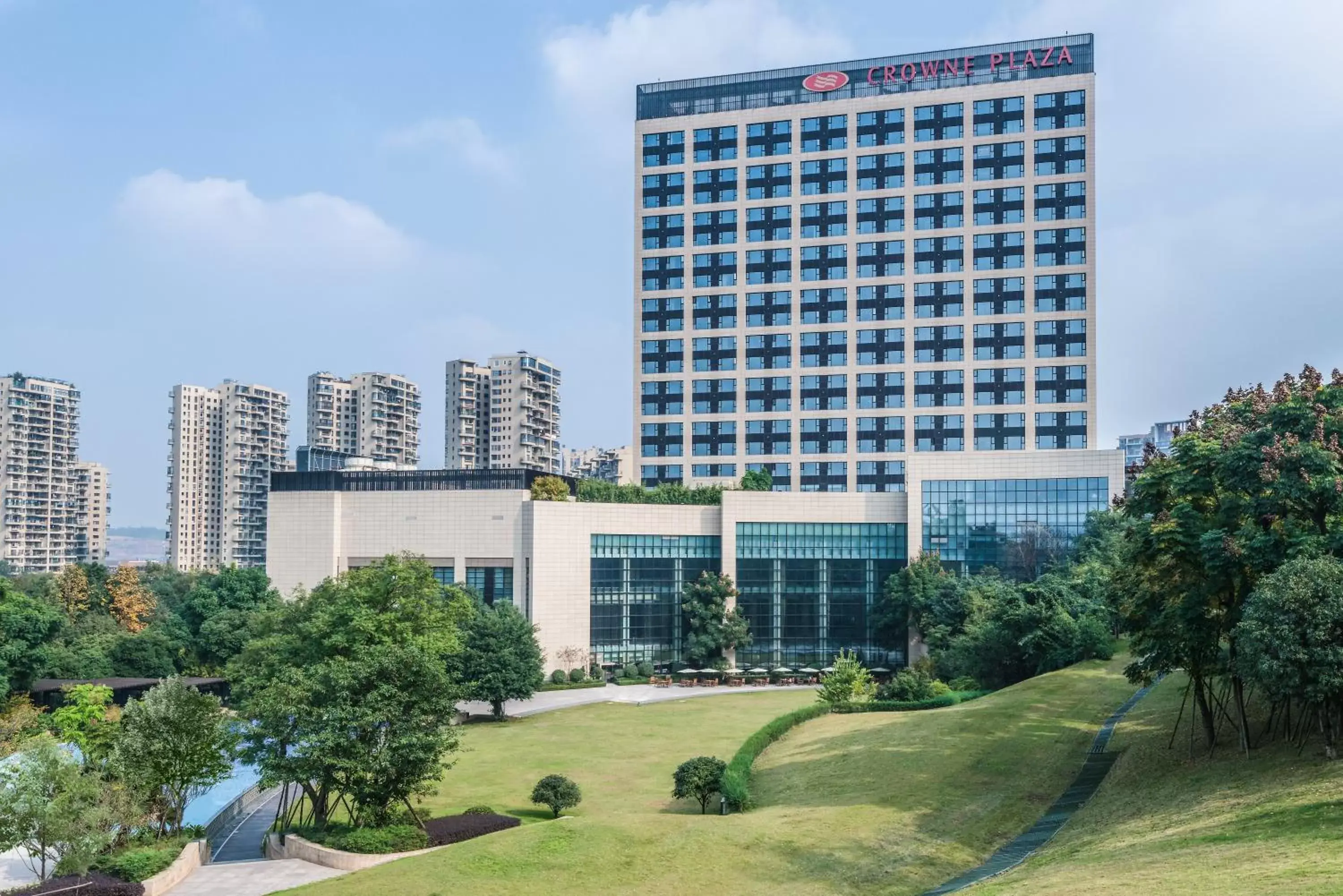 Property building in Crowne Plaza Chengdu Panda Garden by IHG-Near Panda Base Property building in Crowne Plaza Chengdu Panda Garden by IHG-Near Panda Base