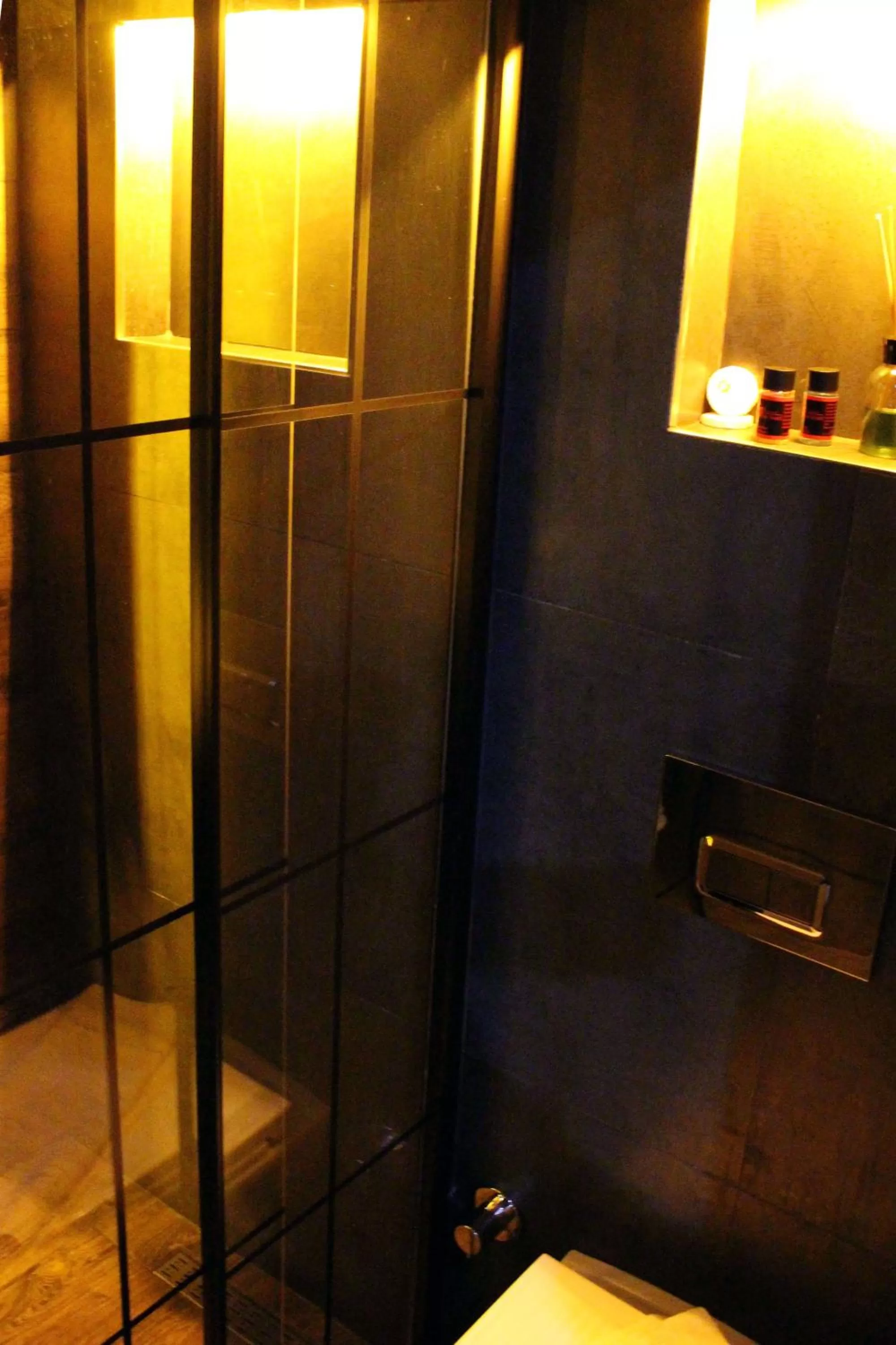 Shower in Istanbul Fair Hotel