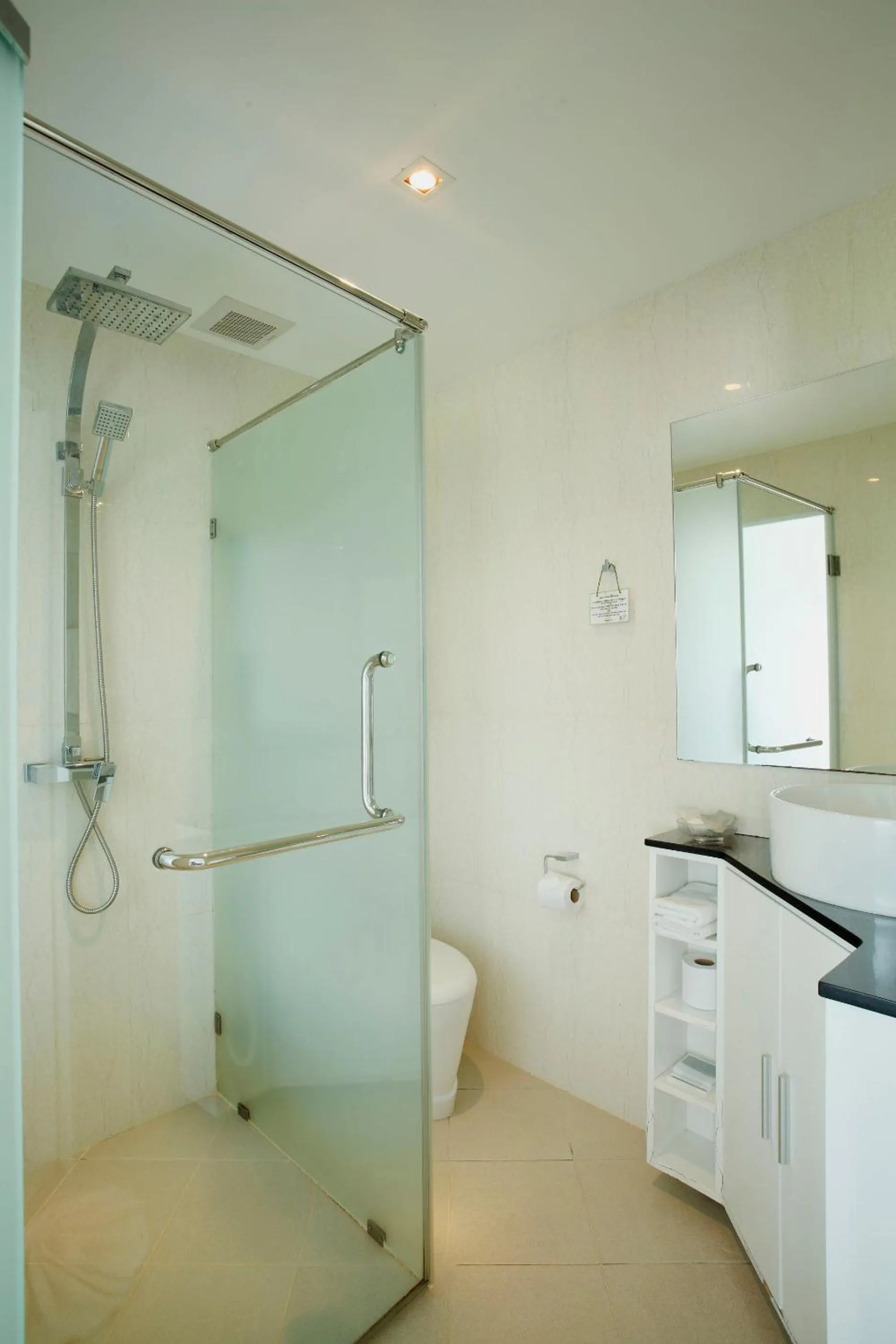 Bathroom in Grand Sunset Hotel Phuket