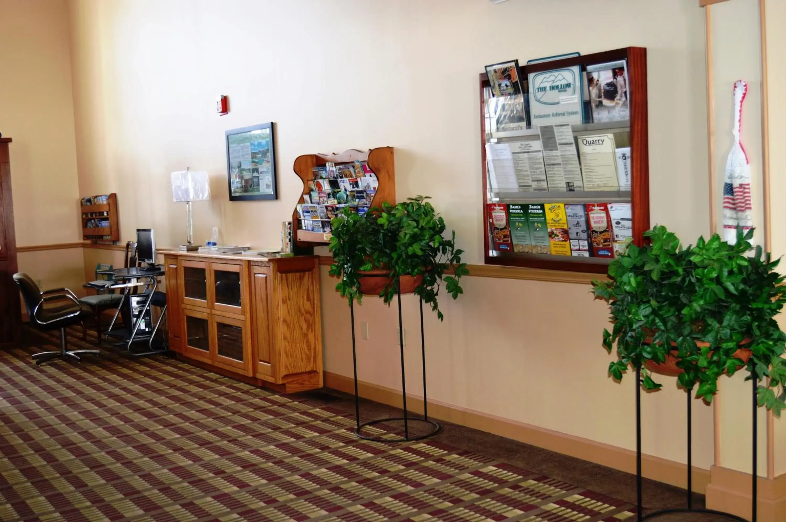 Lobby or reception in Hollow Inn and Motel