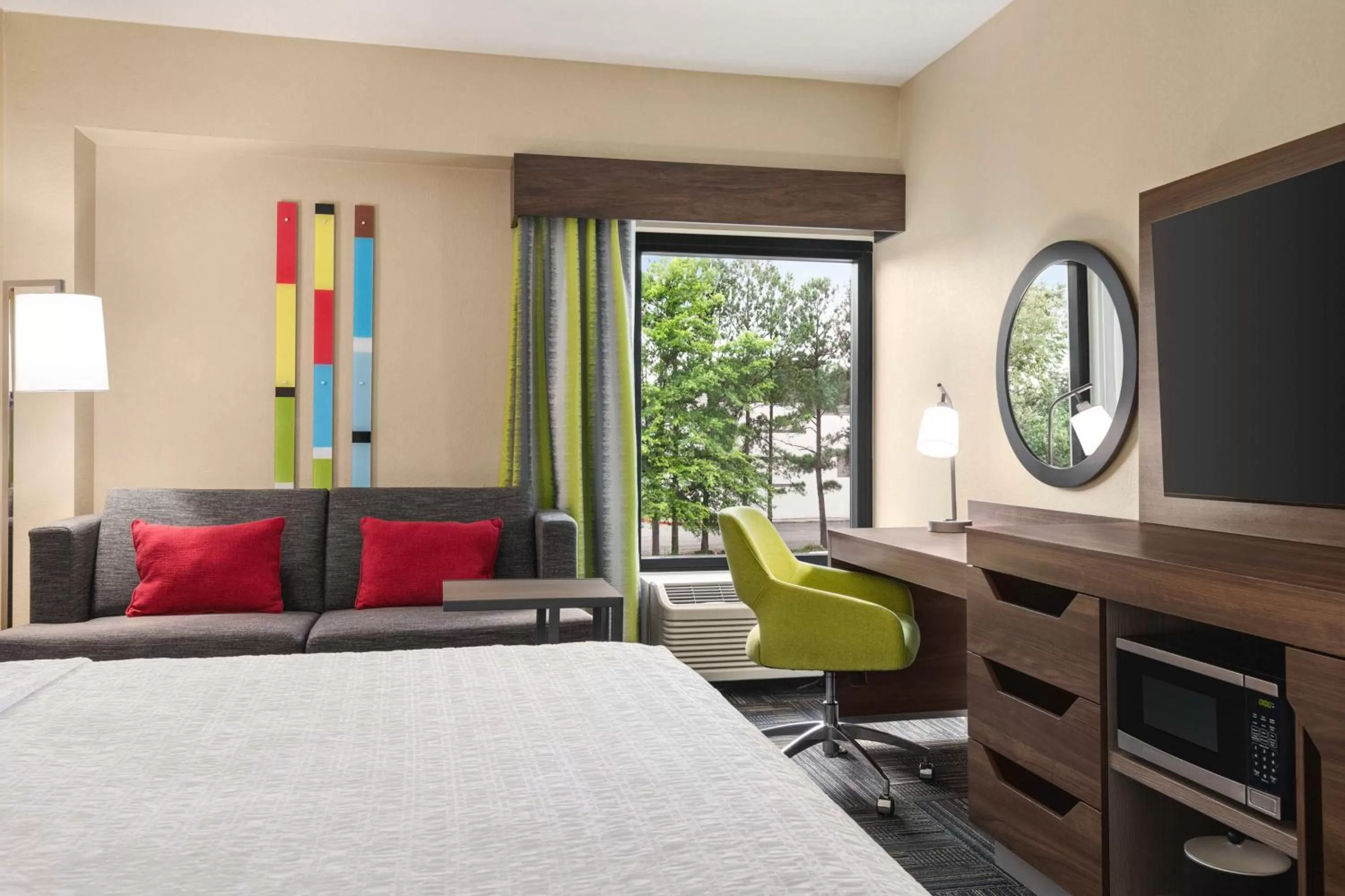 Bedroom, Bed in Hampton Inn Atlanta-Stone Mountain
