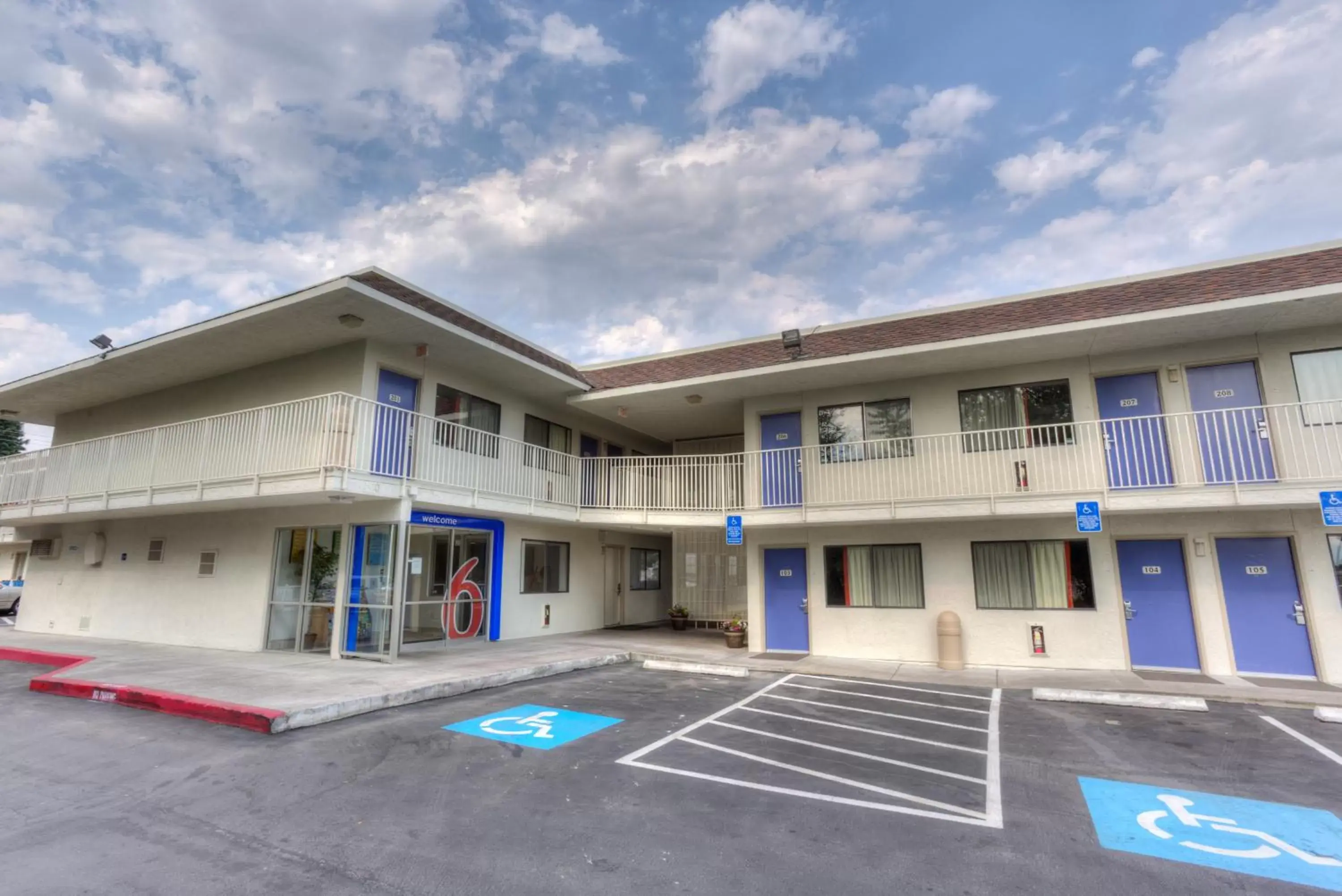 Facade/entrance, Property Building in Motel 6-Troutdale, OR - Portland East