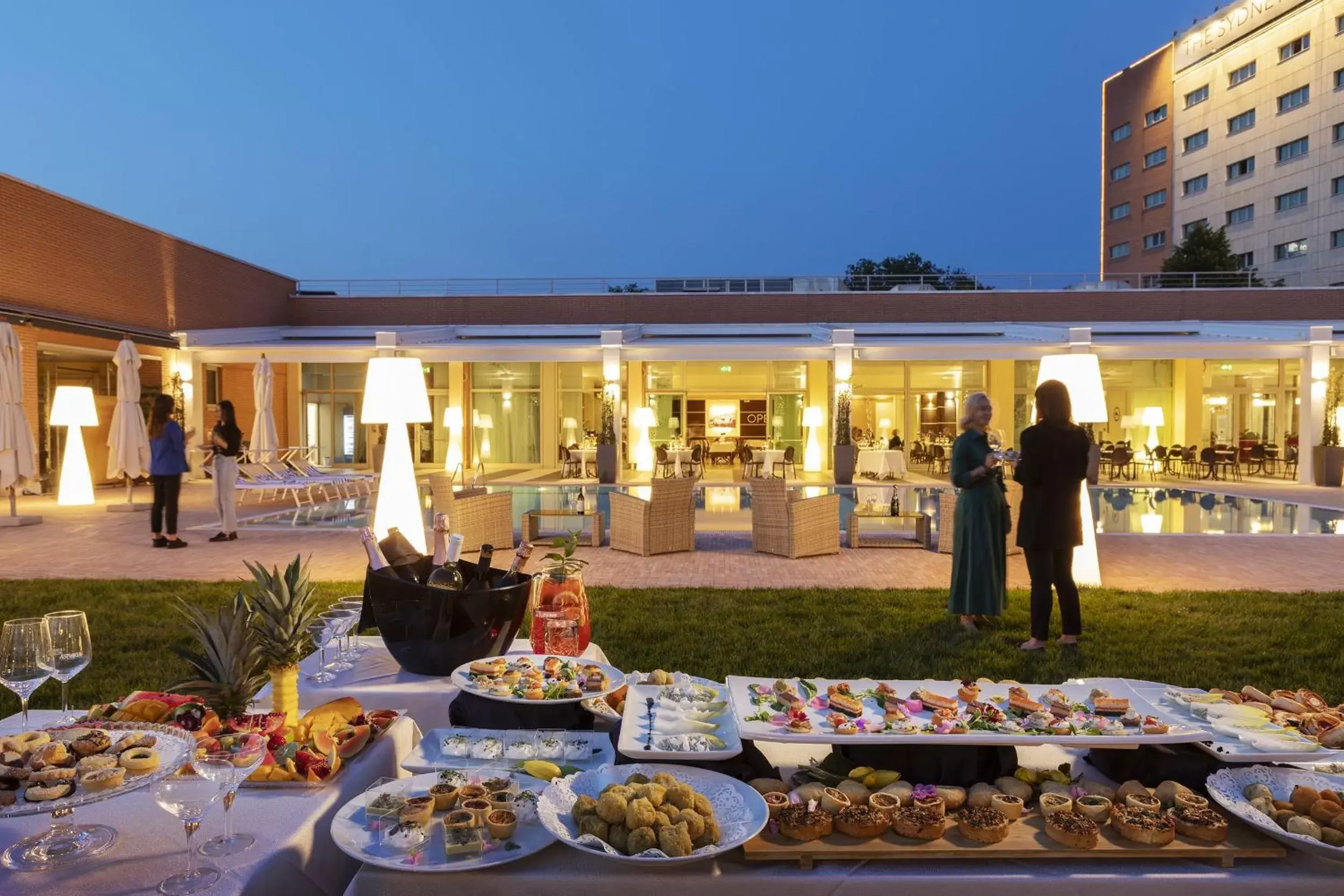 Lounge or bar in The Sydney Hotel Lounge or bar in The Sydney Hotel