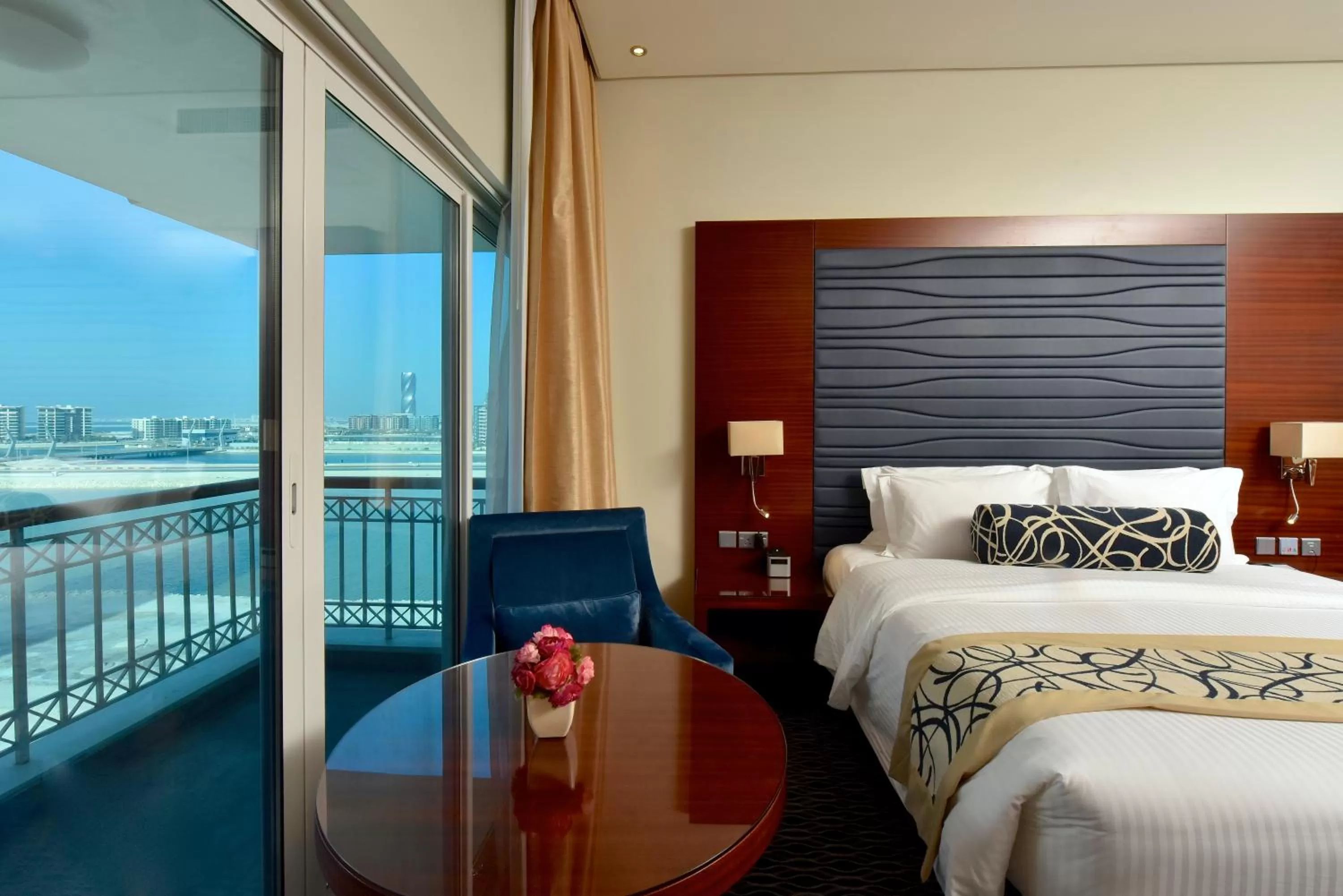 Day, Bed in Ramada by Wyndham Manama City Centre