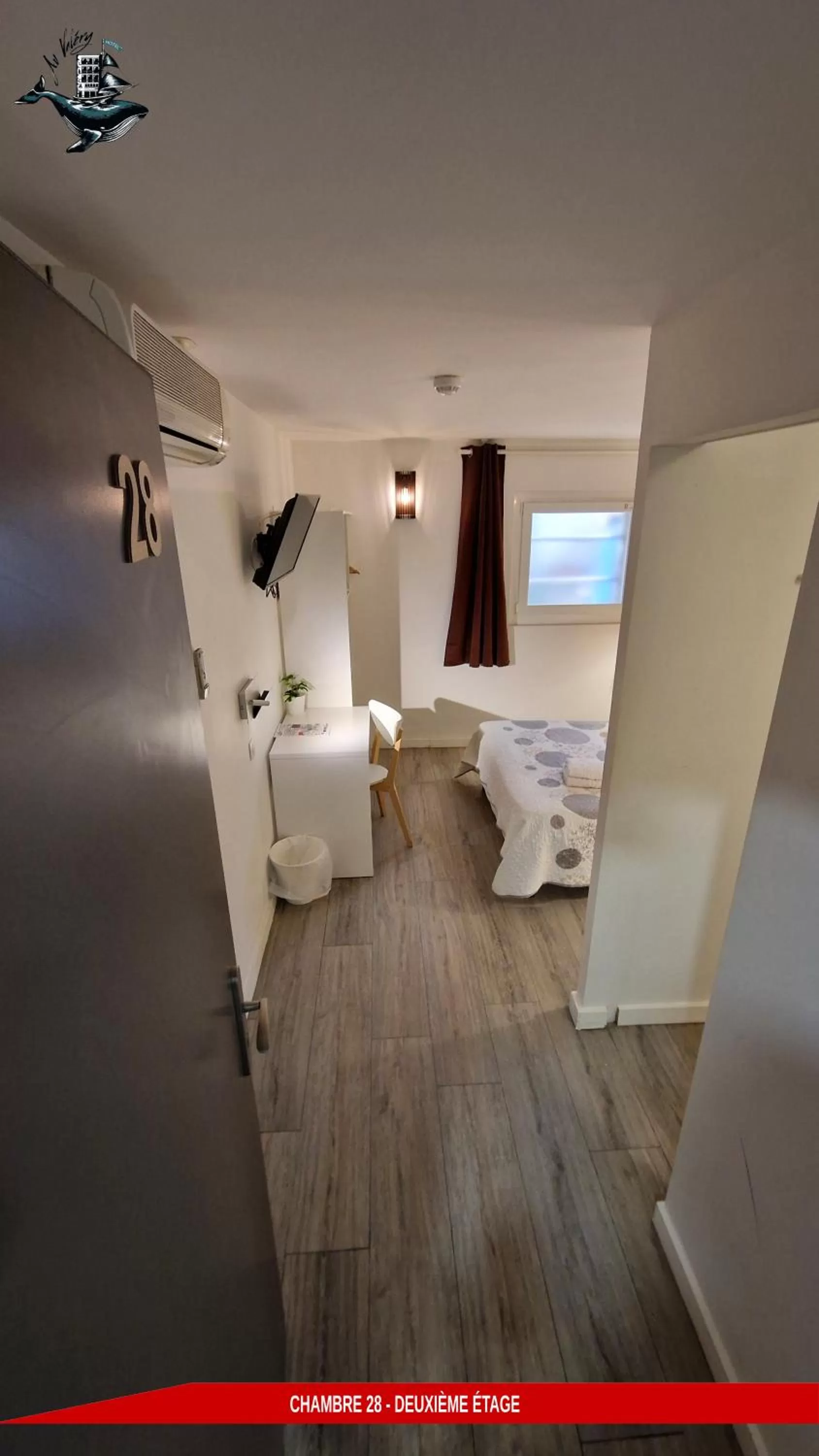 Bed in Hôtel Au Valéry