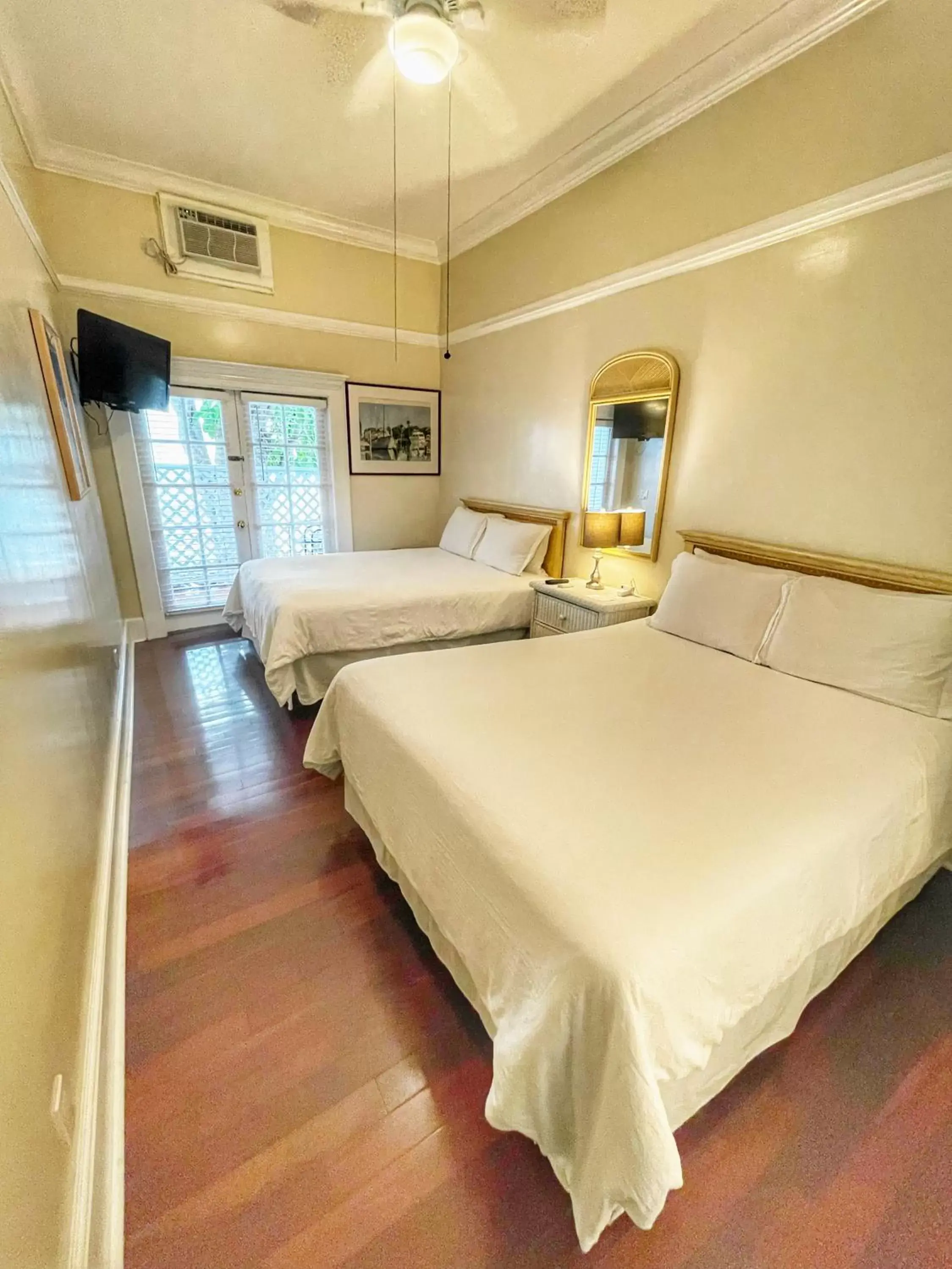 Bedroom, Bed in The Casablanca Hotel