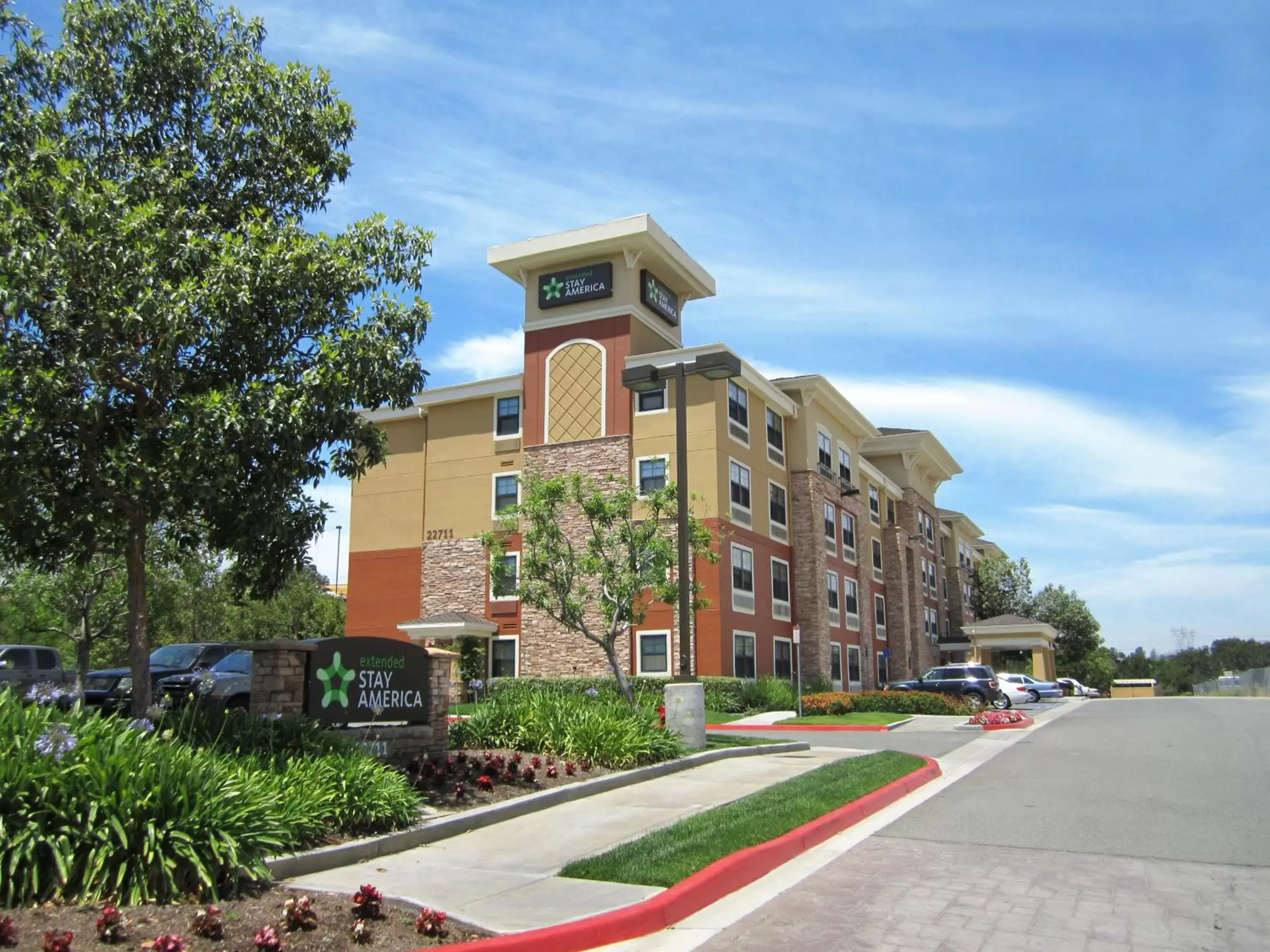 Property Building in Extended Stay America Suites - Orange County - Yorba Linda