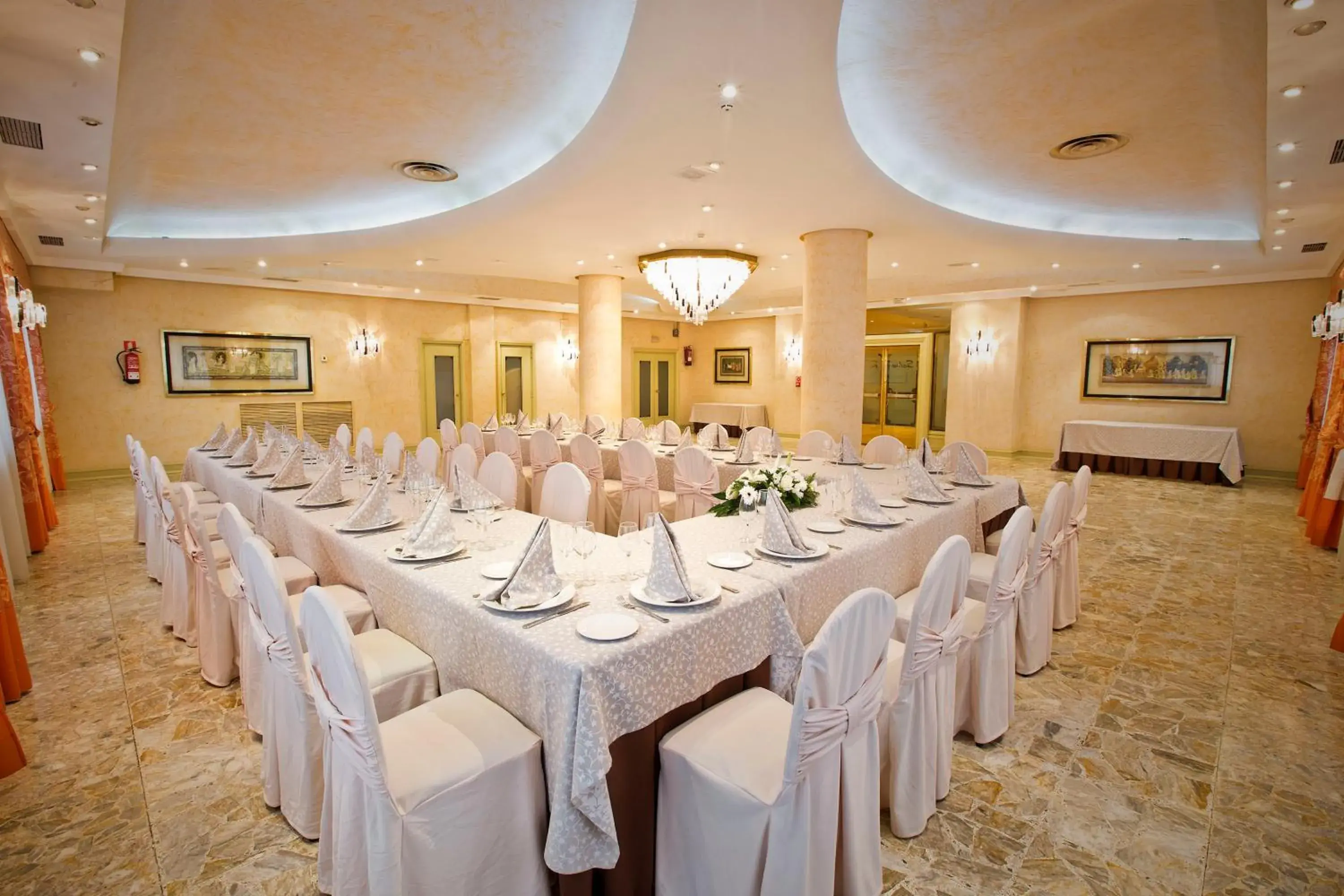 Banquet/Function facilities, Banquet Facilities in Tudanca Miranda