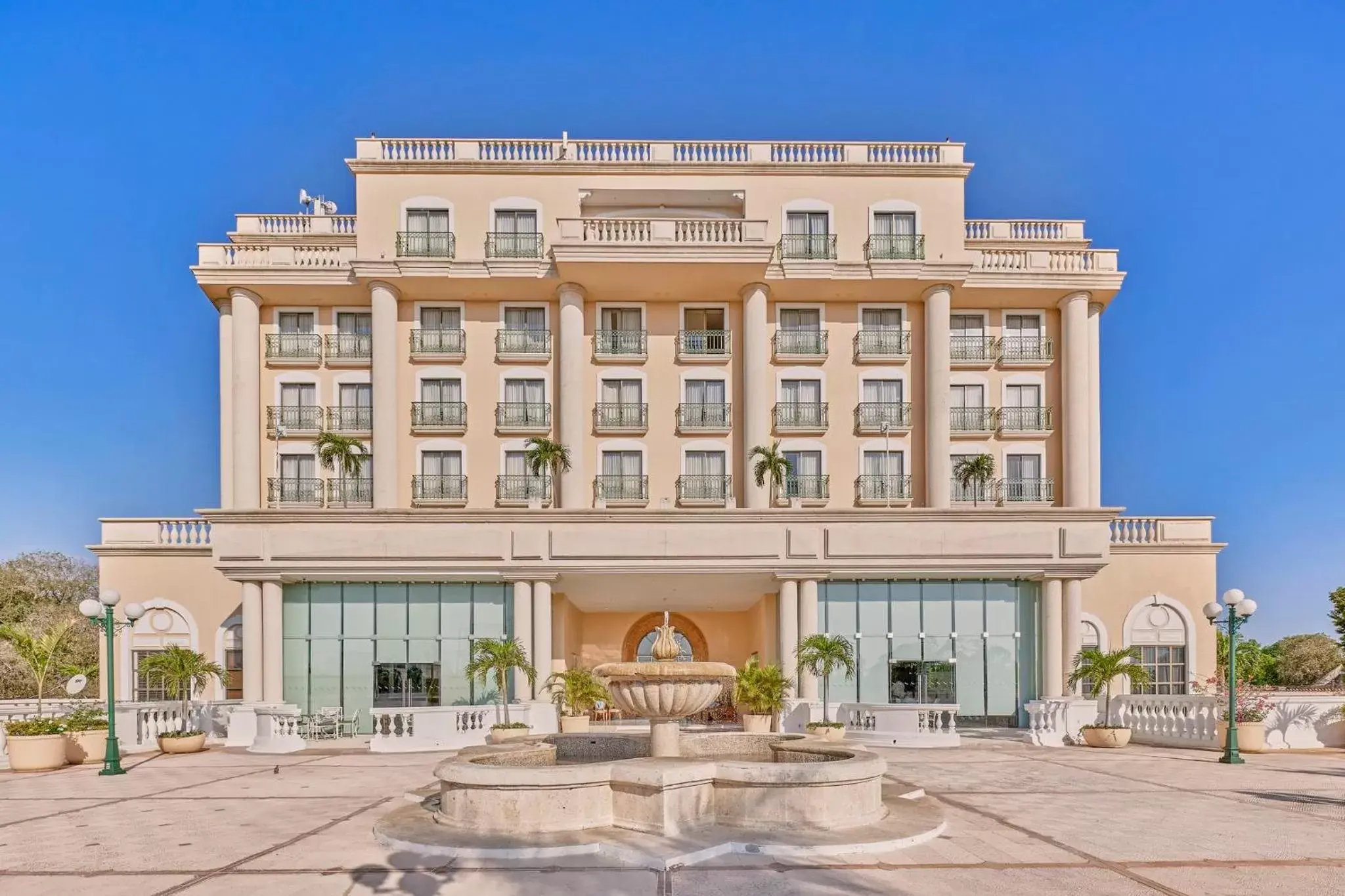 Balcony/Terrace, Property Building in Fiesta Americana Merida