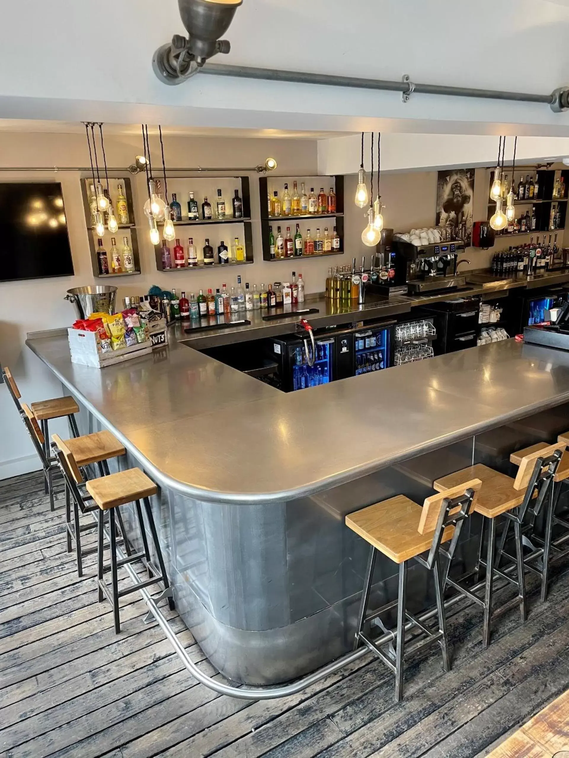 Lounge or bar, Lounge/Bar in The Onley - Booking Urban