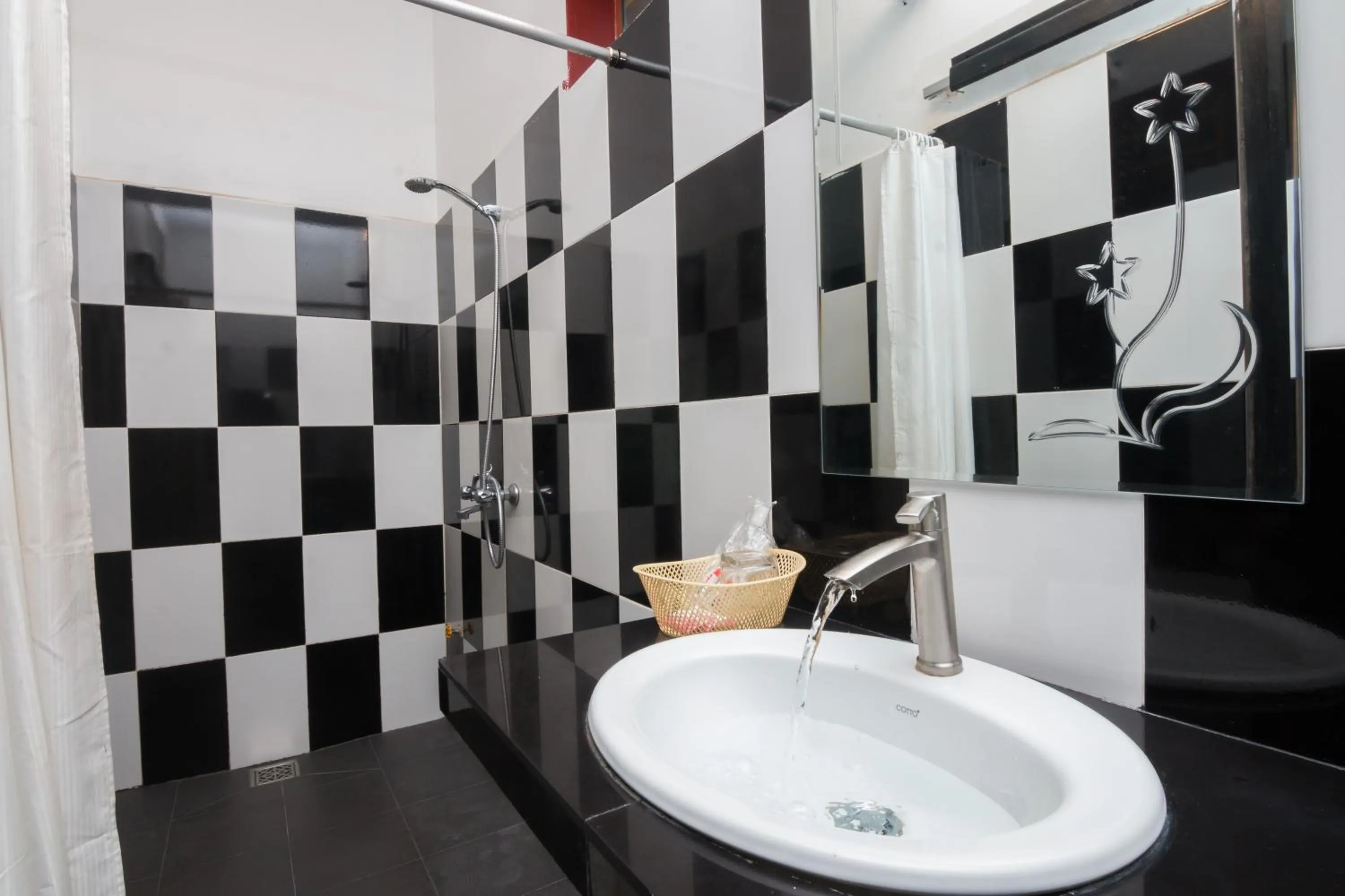 Bathroom in Bou Savy Guesthouse