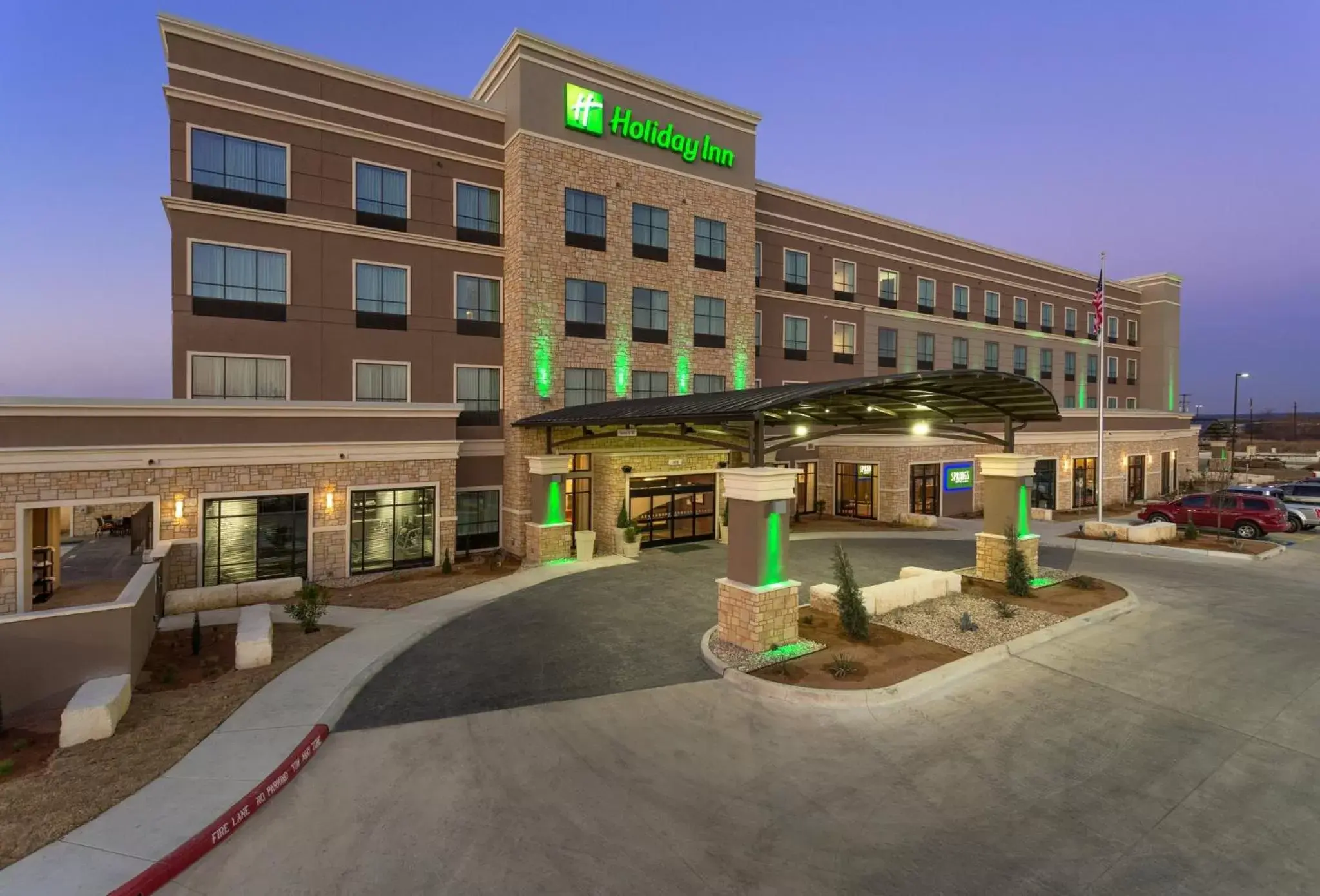 Property Building in Holiday Inn San Marcos Convention Center, an IHG Hotel