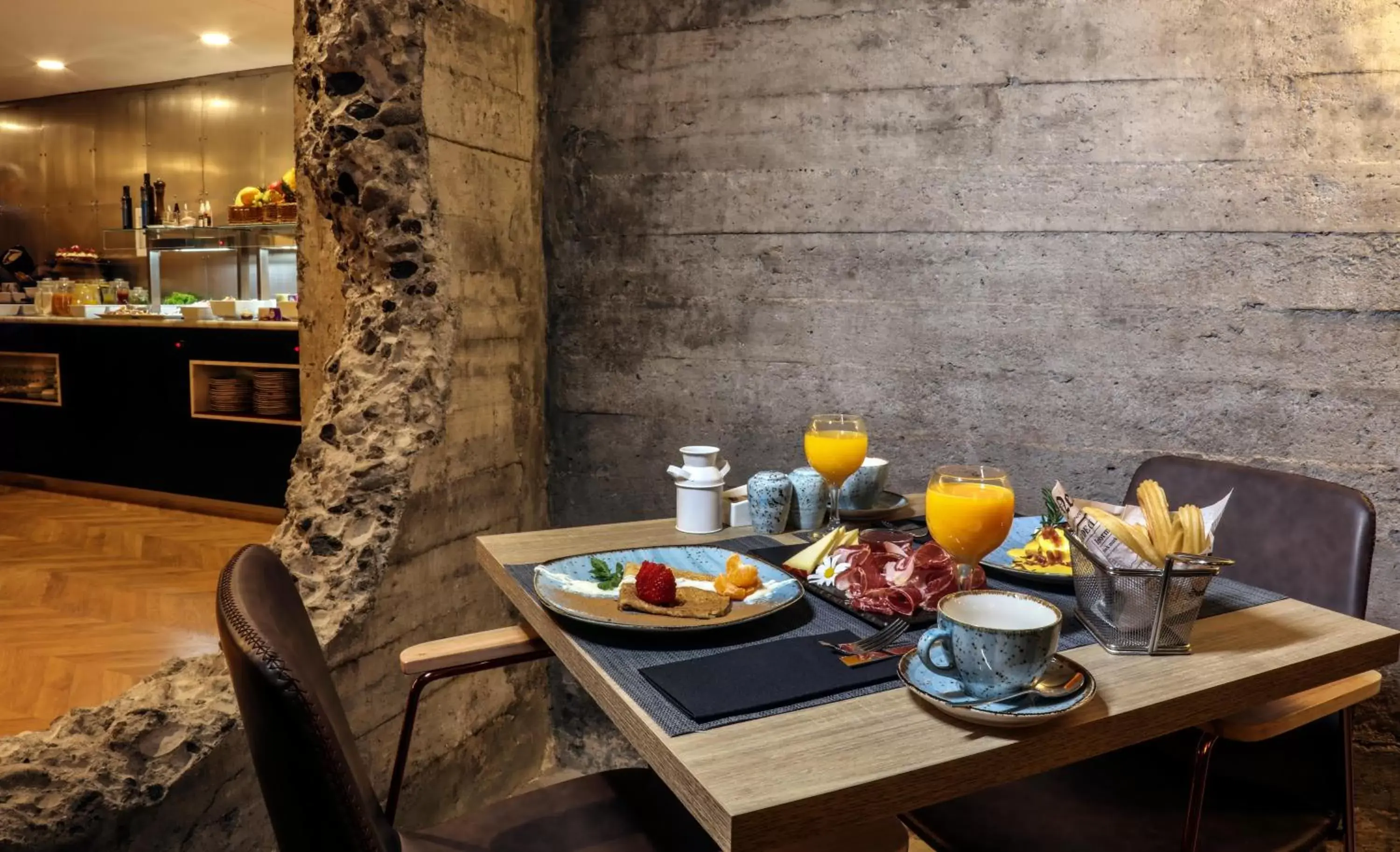Restaurant/places to eat in Design Plus Bex Hotel Restaurant/places to eat in Design Plus Bex Hotel