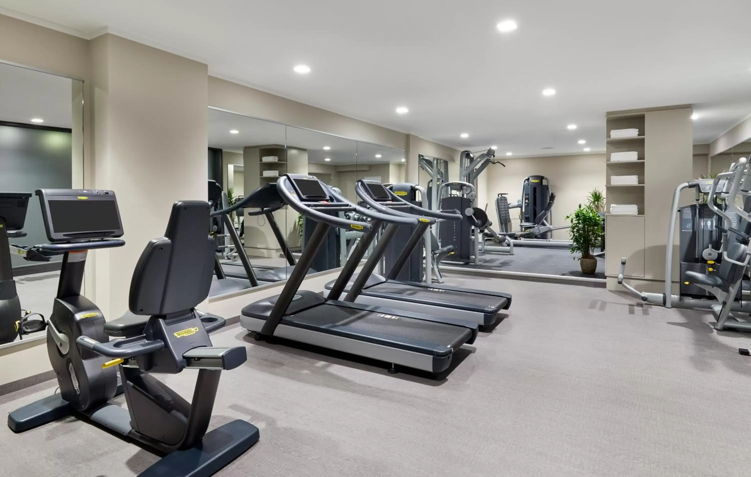 Fitness centre/facilities, Fitness Center/Facilities in InterContinental Berlin, an IHG Hotel