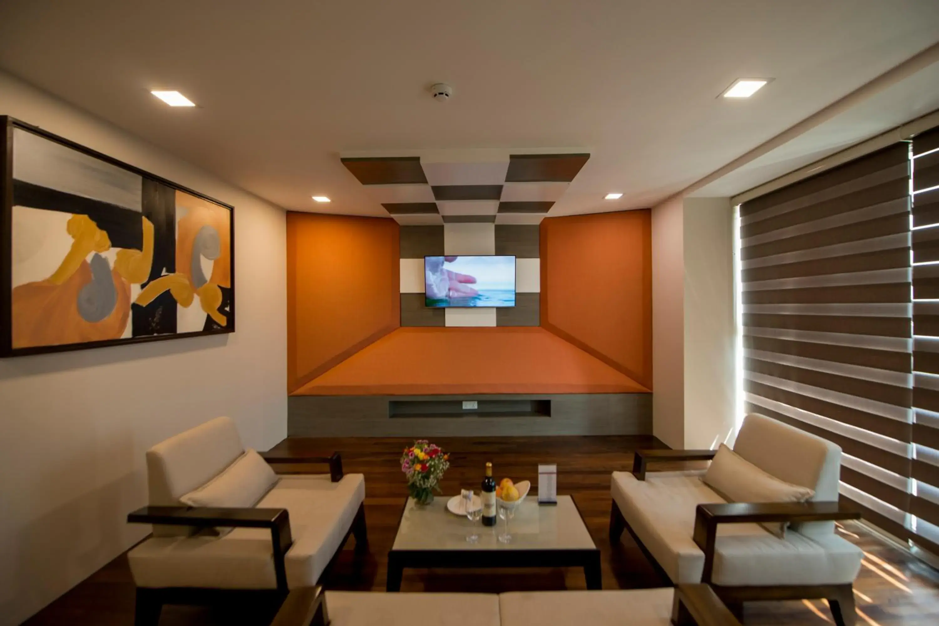 TV and multimedia, Seating Area in Hotel Parami