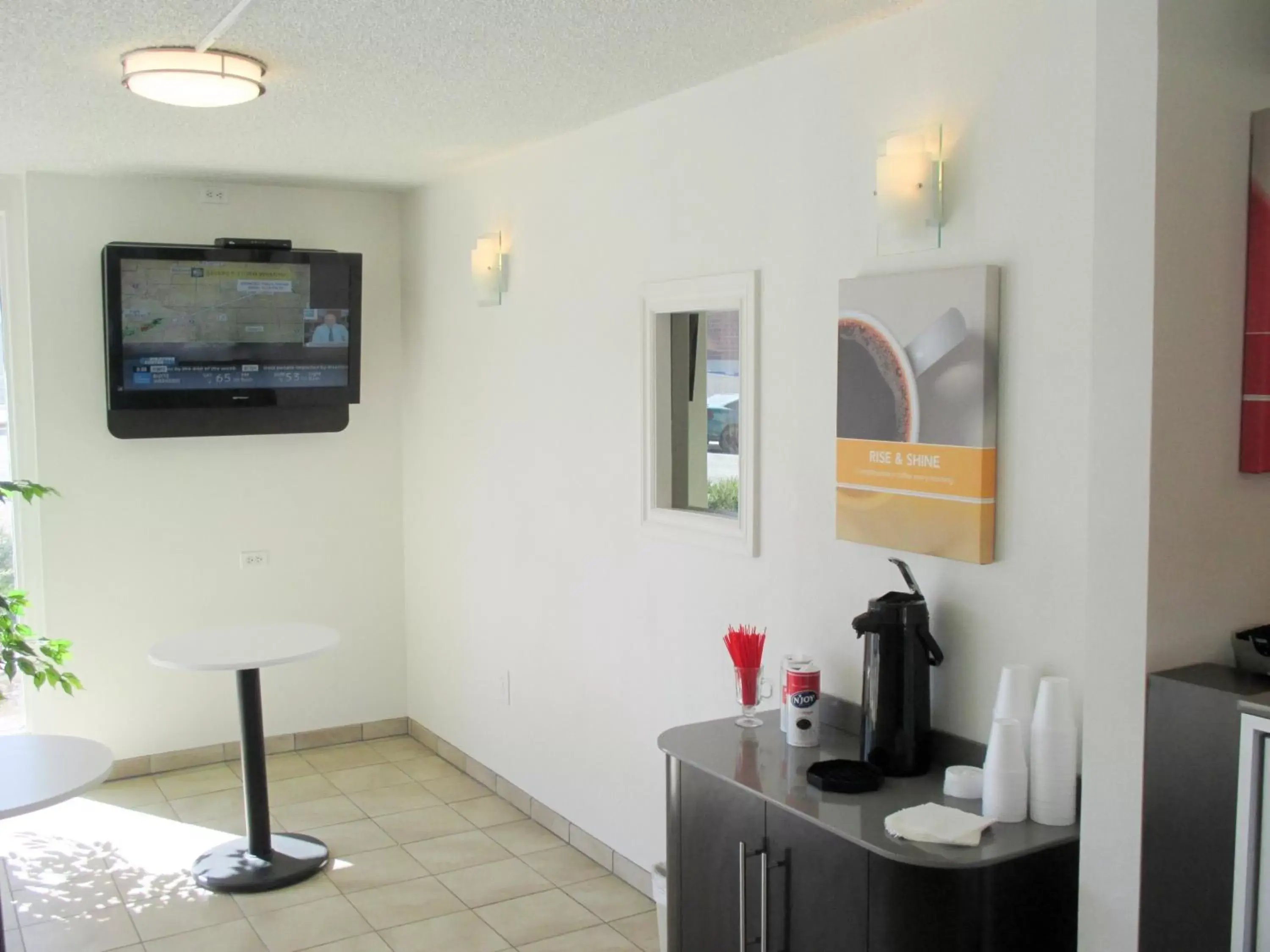 Lobby or reception, TV/Entertainment Center in Motel 6-Butte, MT - Historic City Center