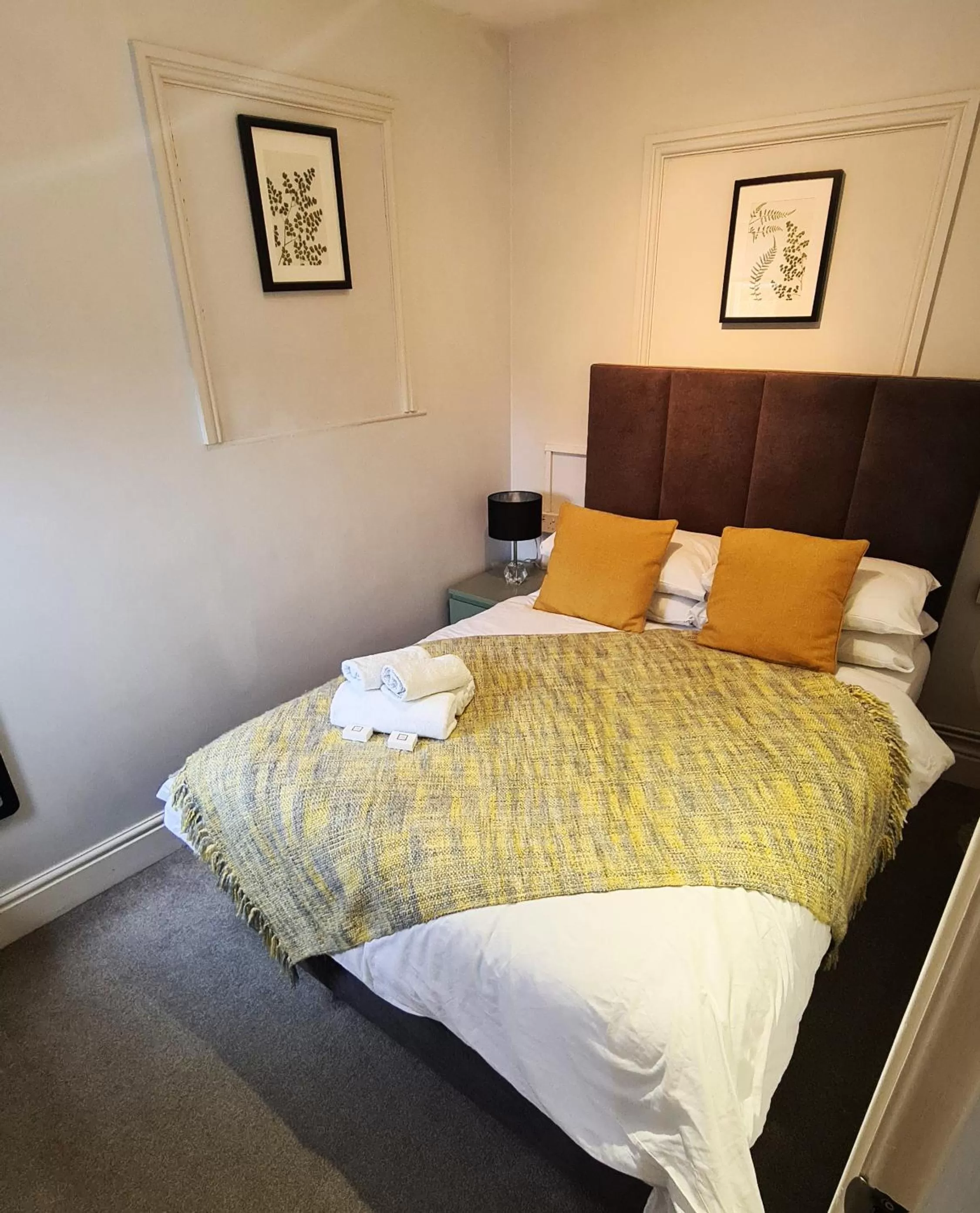 Bedroom in The Albert Hotel