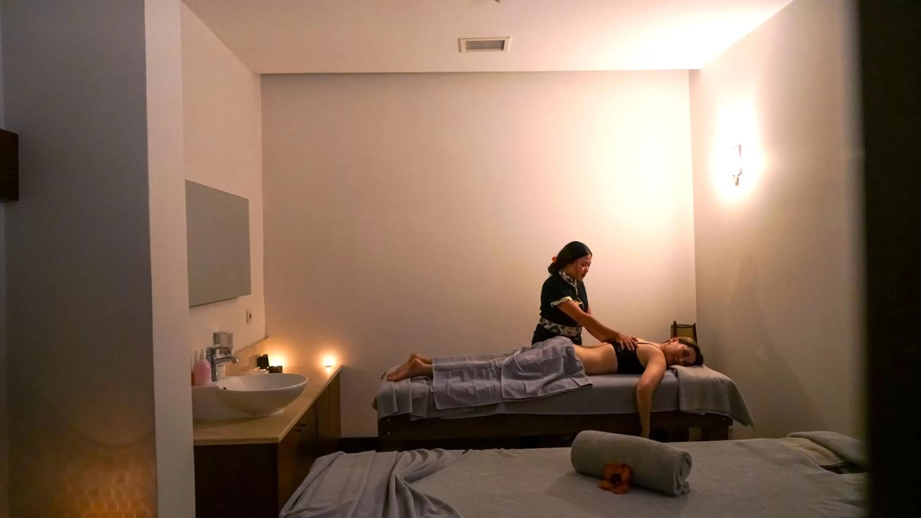 Massage, Bed in Barut B Suites