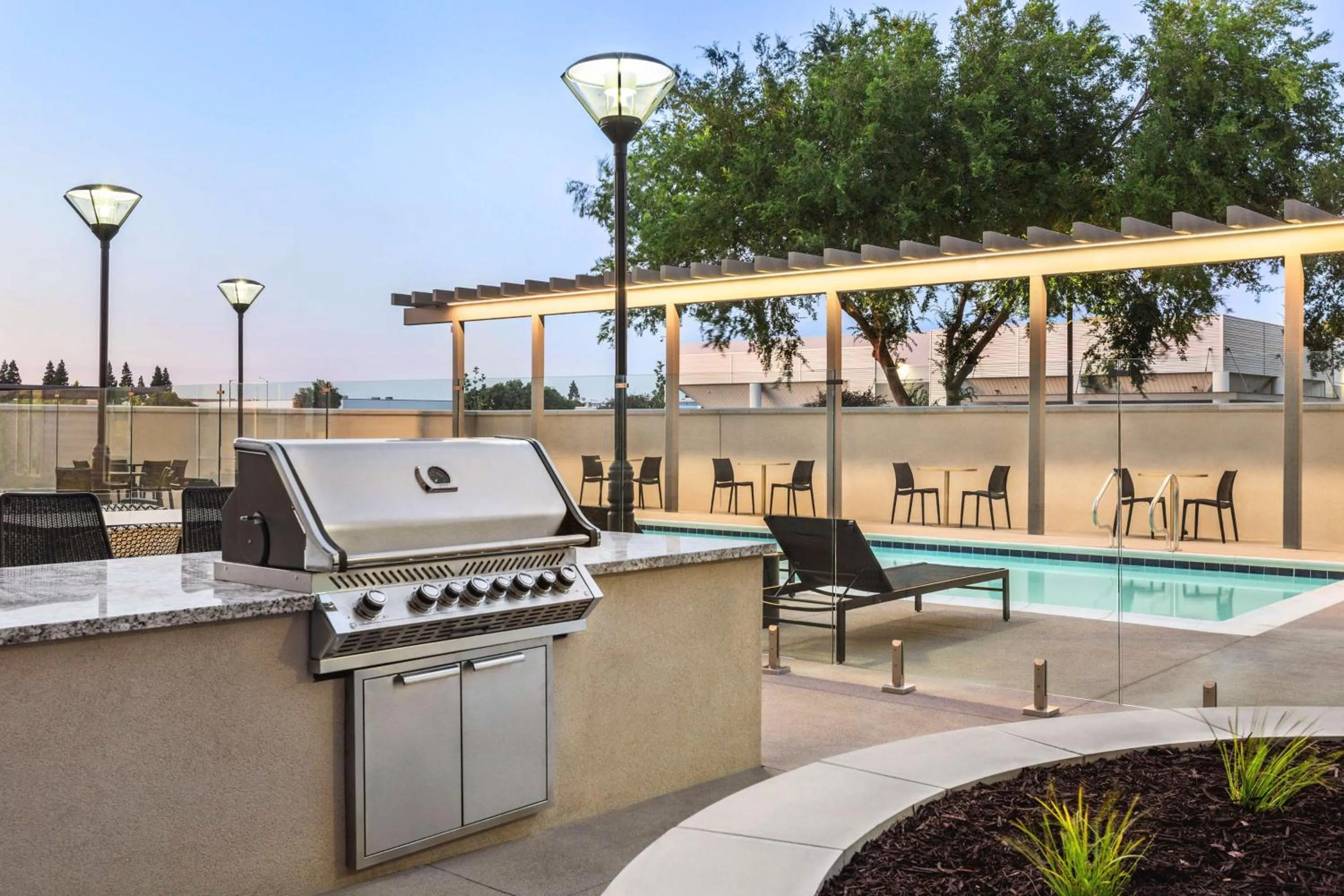 BBQ facilities in Hampton Inn Stockton, Ca