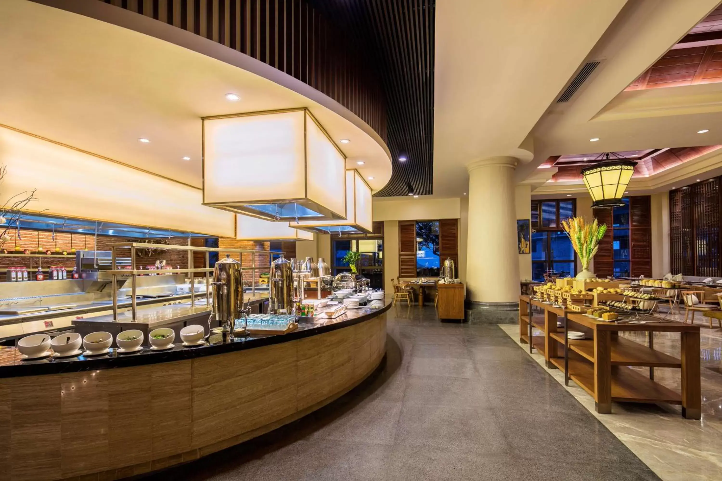 Restaurant/places to eat in Hilton Sanqingshan Resort Restaurant/places to eat in Hilton Sanqingshan Resort