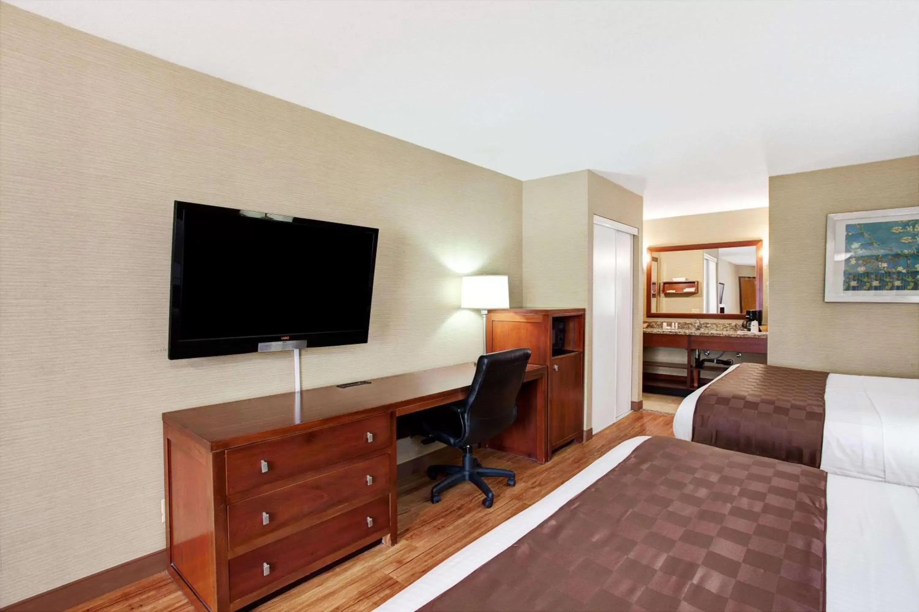 Other, TV/Entertainment Center in Travelodge by Wyndham Culver City