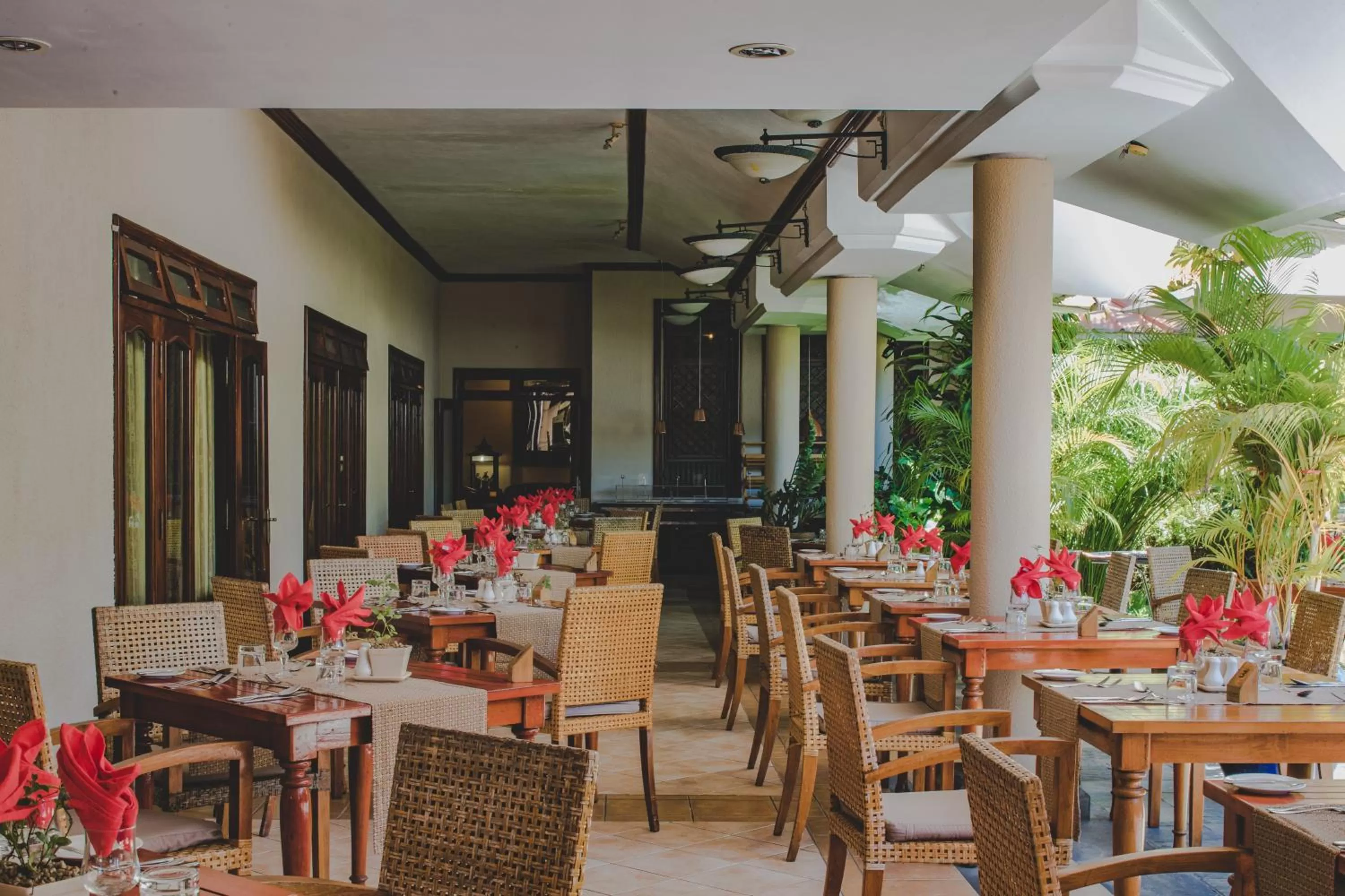 Lunch in Aanari Hotel & Spa- Mauritius