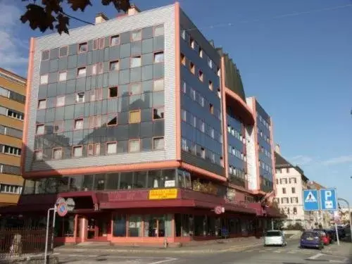 Facade/entrance, Property Building in Hôtel des Trois Rois