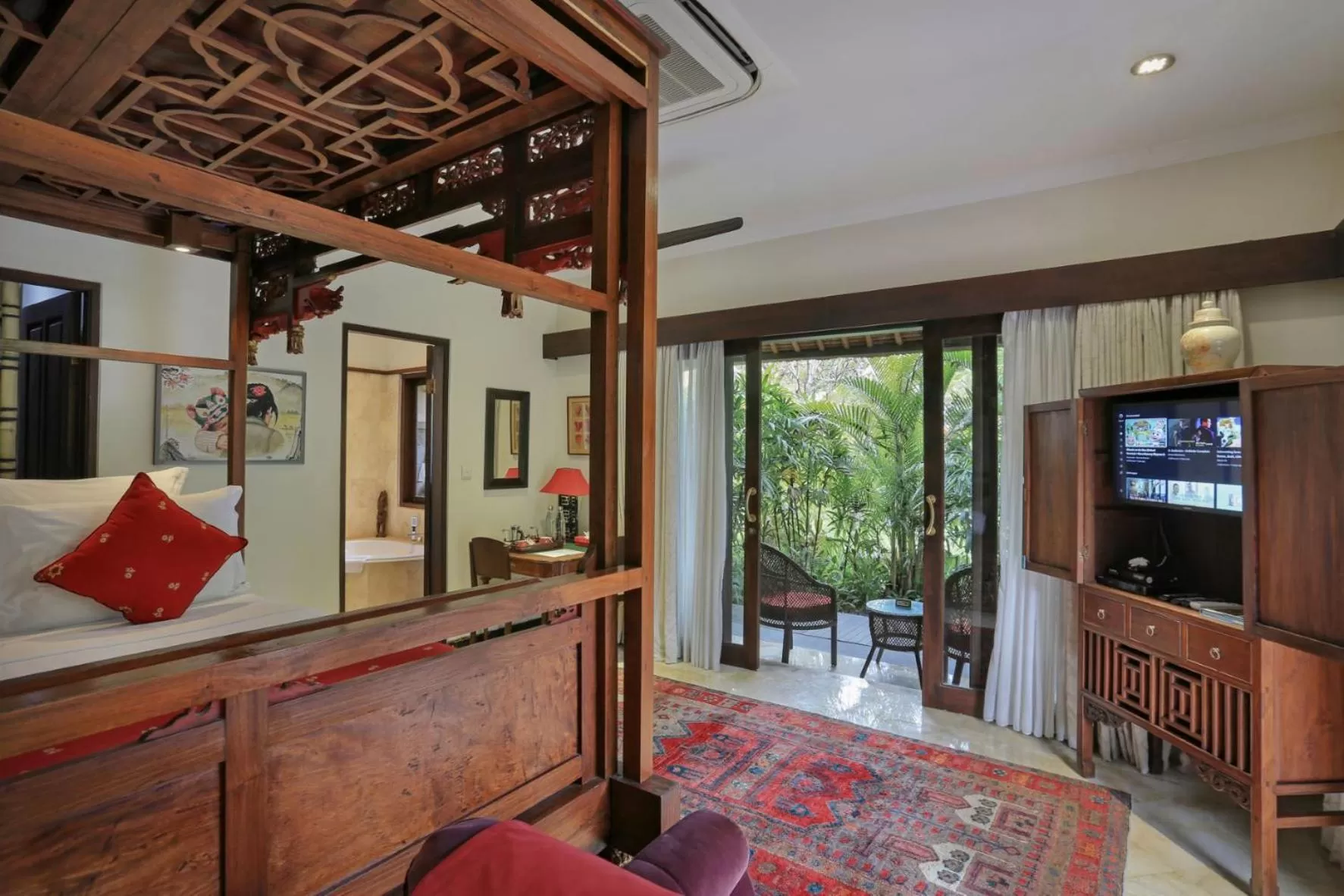 TV and multimedia in Manzelejepun Villa & Pavilion