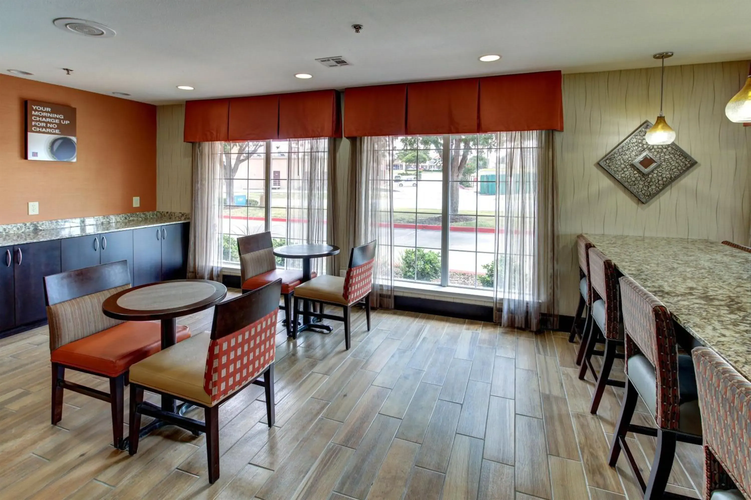 Restaurant/places to eat in Motel 6-Arlington, TX Restaurant/places to eat in Motel 6-Arlington, TX