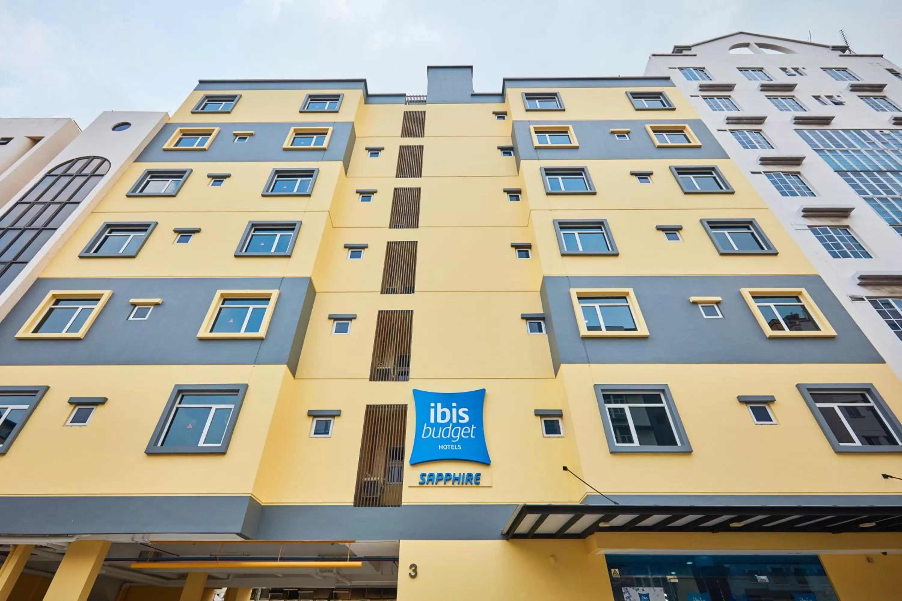 Facade/entrance in ibis budget Singapore Sapphire