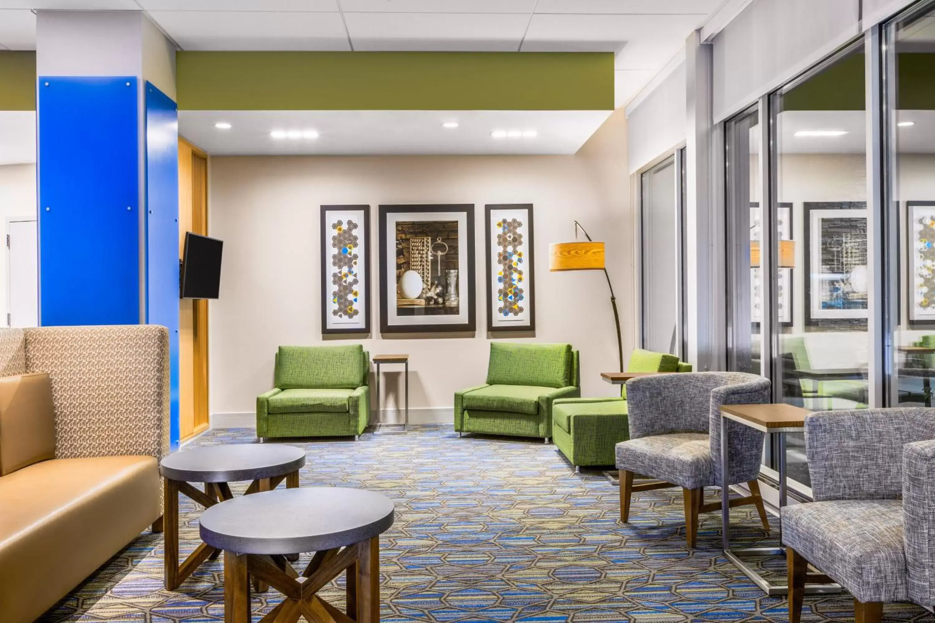 Lobby or reception, Lobby/Reception in Holiday Inn Express & Suites - Union Gap - Yakima Area, an IHG Hotel