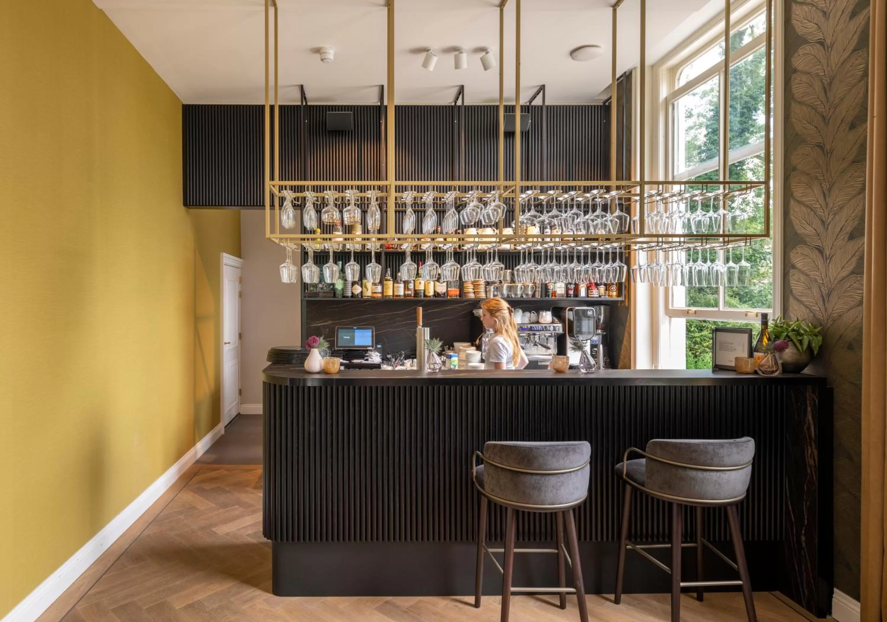 Restaurant/places to eat in Hotel Flora Batava