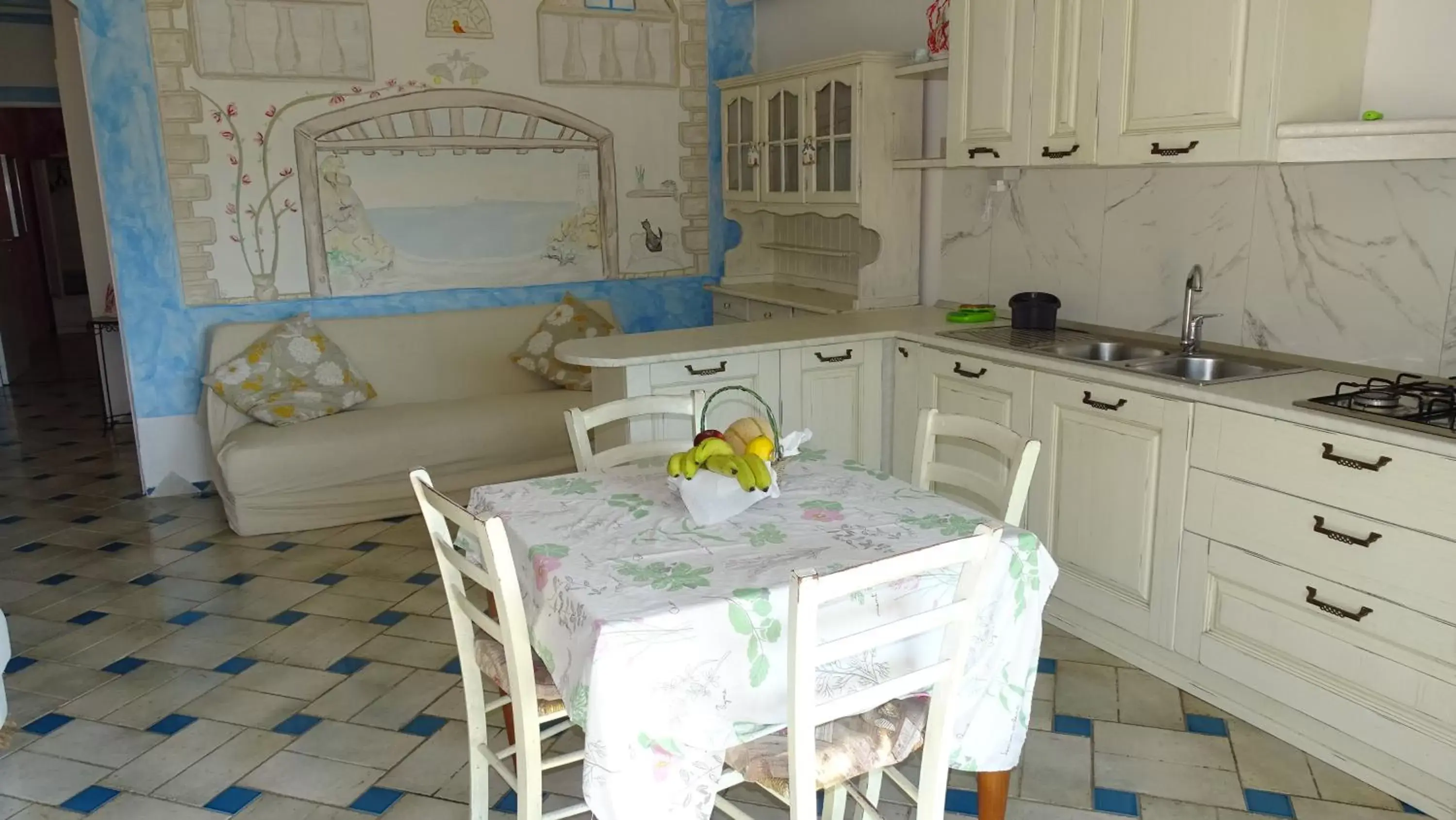 Kitchen or kitchenette, Dining Area in Locanda Domus De Vida Turismo Rurale