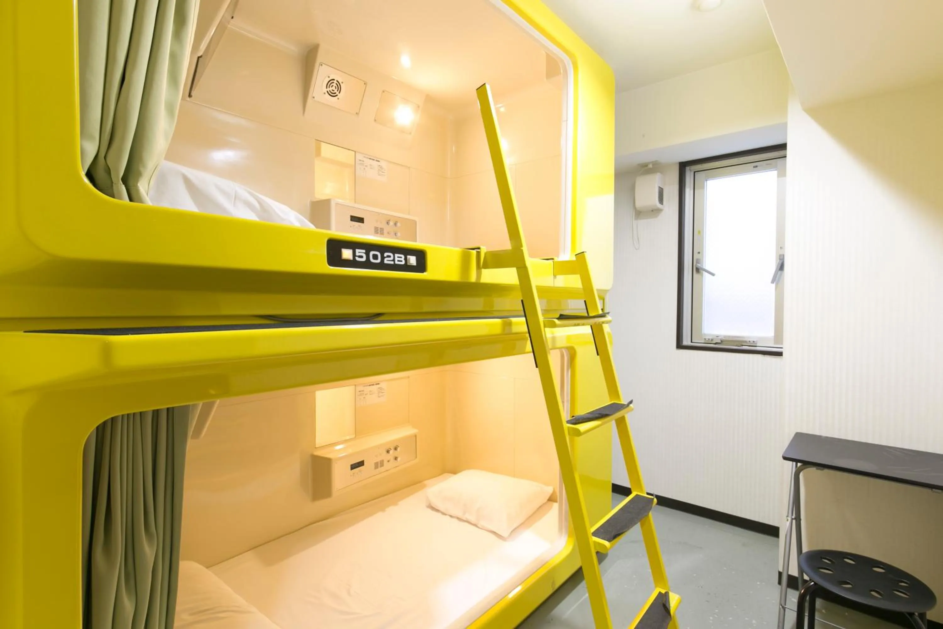 bunk bed, Bed in Hotel Shin-Imamiya