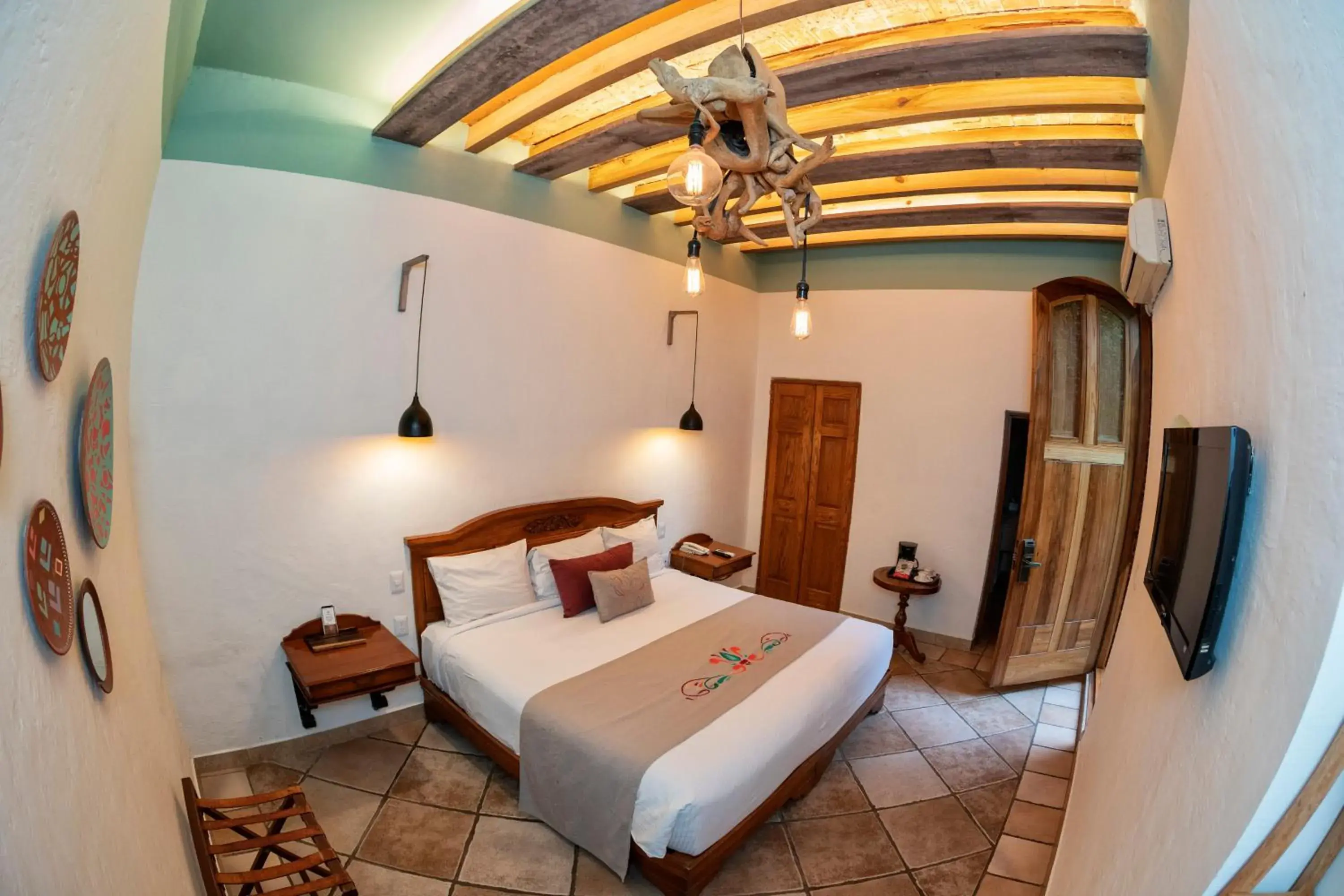 Photo of the whole room, Bed in Casa De Sierra Azul