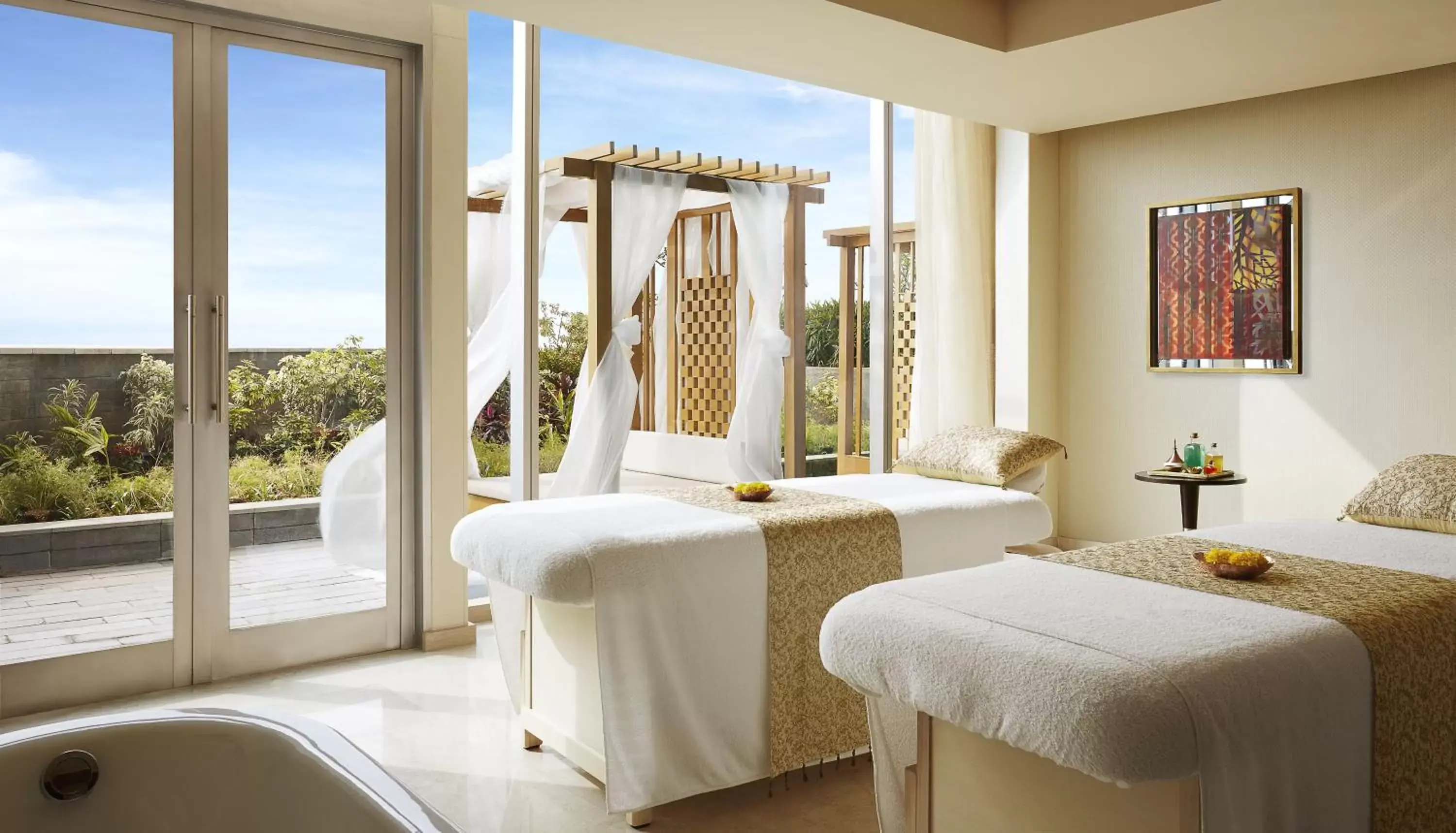 Spa and wellness centre/facilities, Bed in Taj Bangalore Spa and wellness centre/facilities, Bed in Taj Bangalore