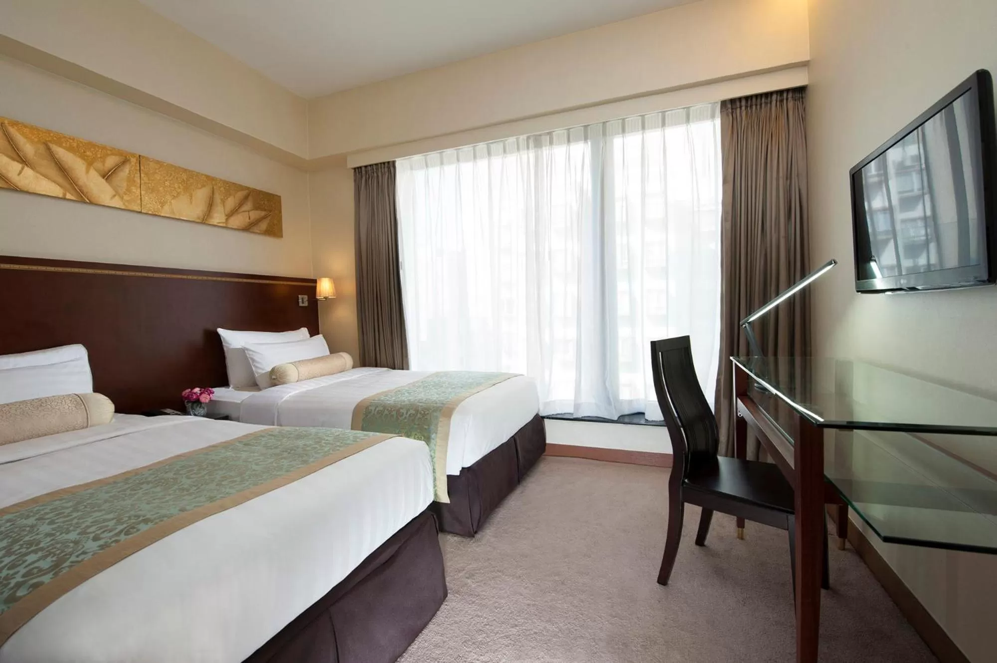 Bed in Brighton Hotel Hong Kong