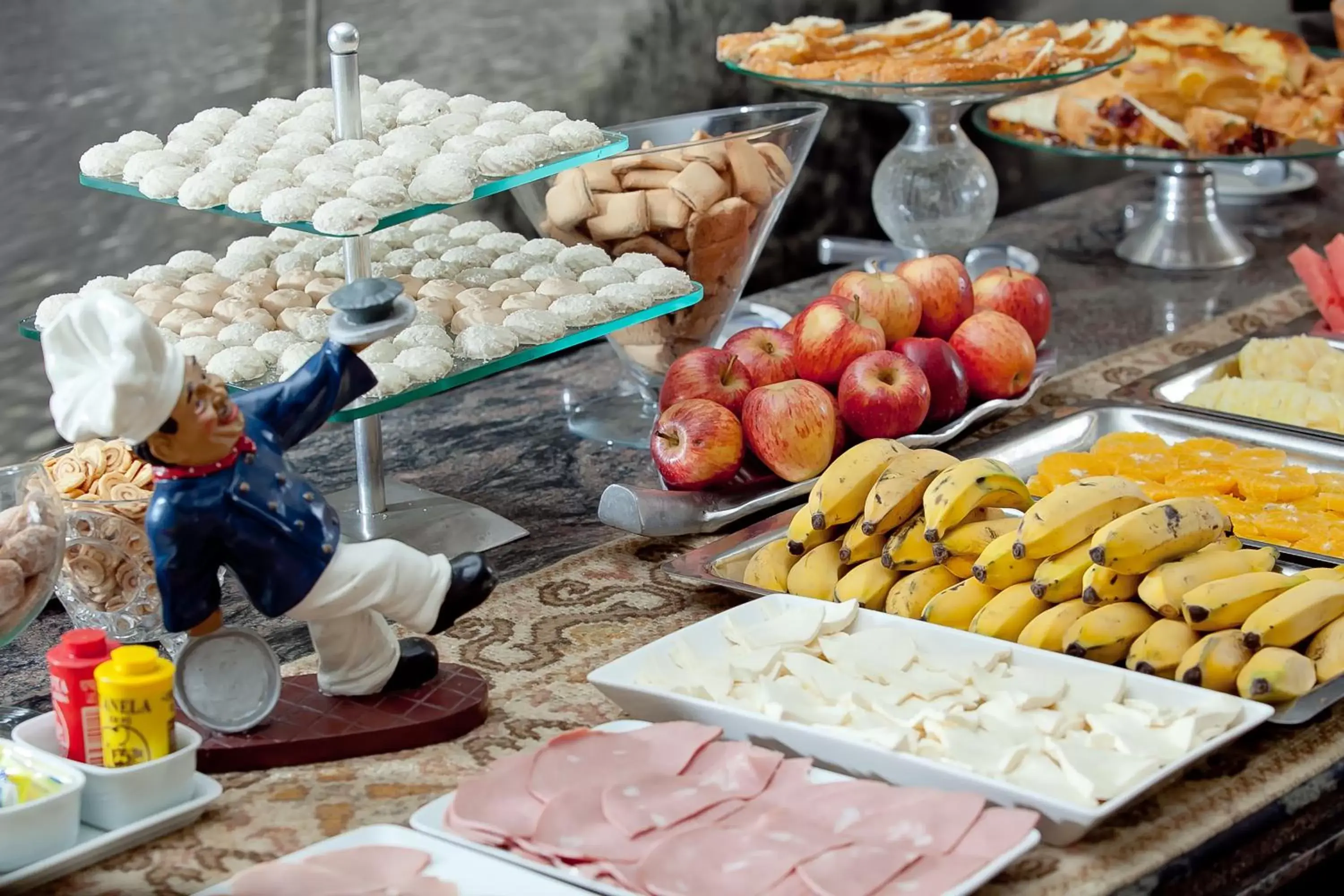 Food in Ritz Plaza Hotel Food in Ritz Plaza Hotel