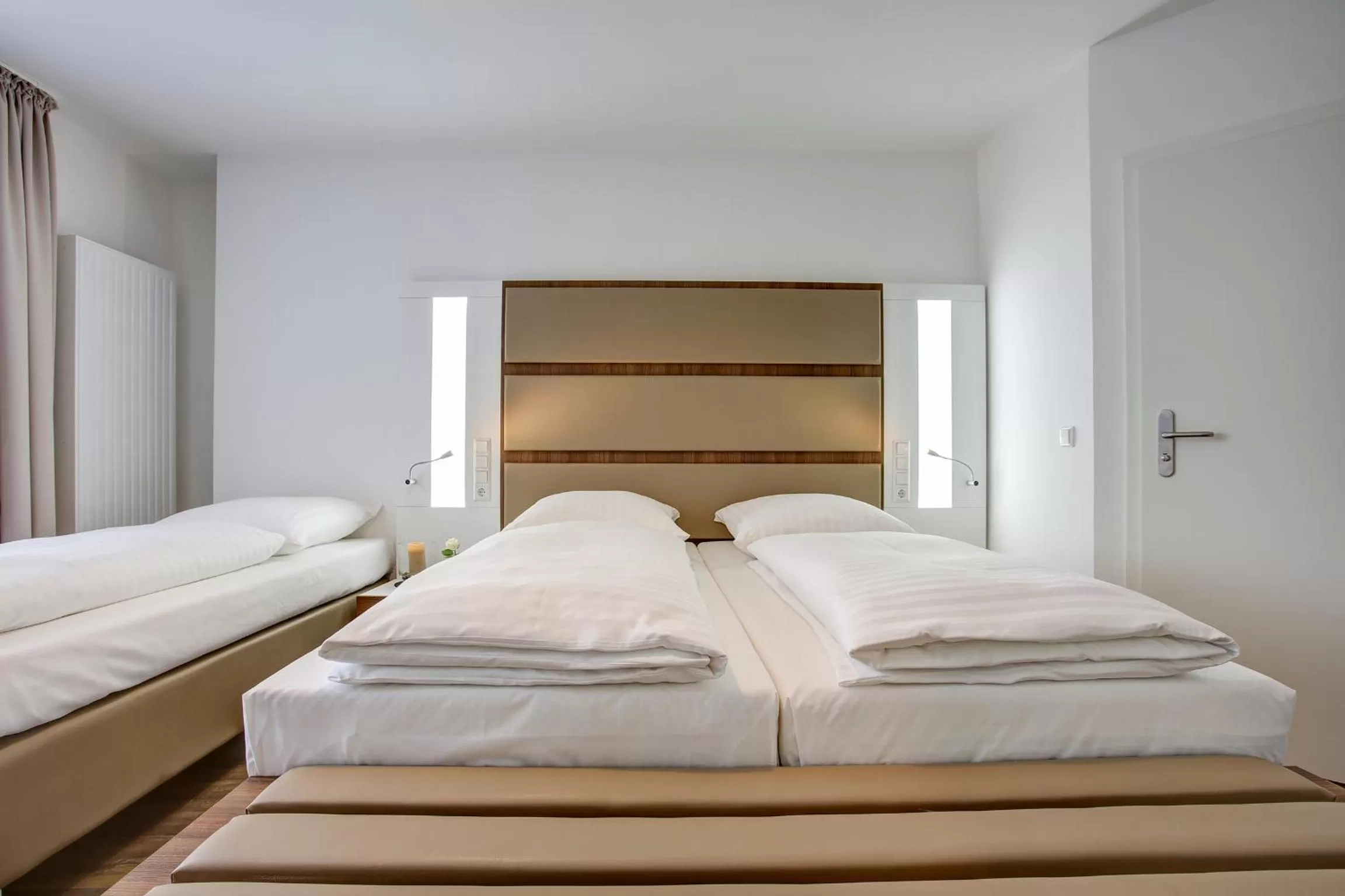 Photo of the whole room, Bed in Boutique 030 Hannover-City