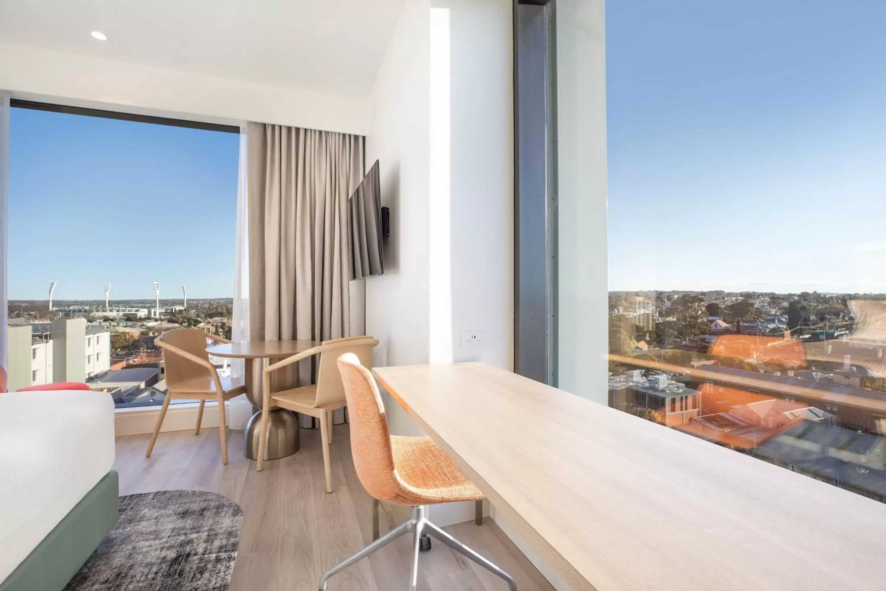 Photo of the whole room, Balcony/Terrace in Holiday Inn & Suites Geelong, an IHG Hotel