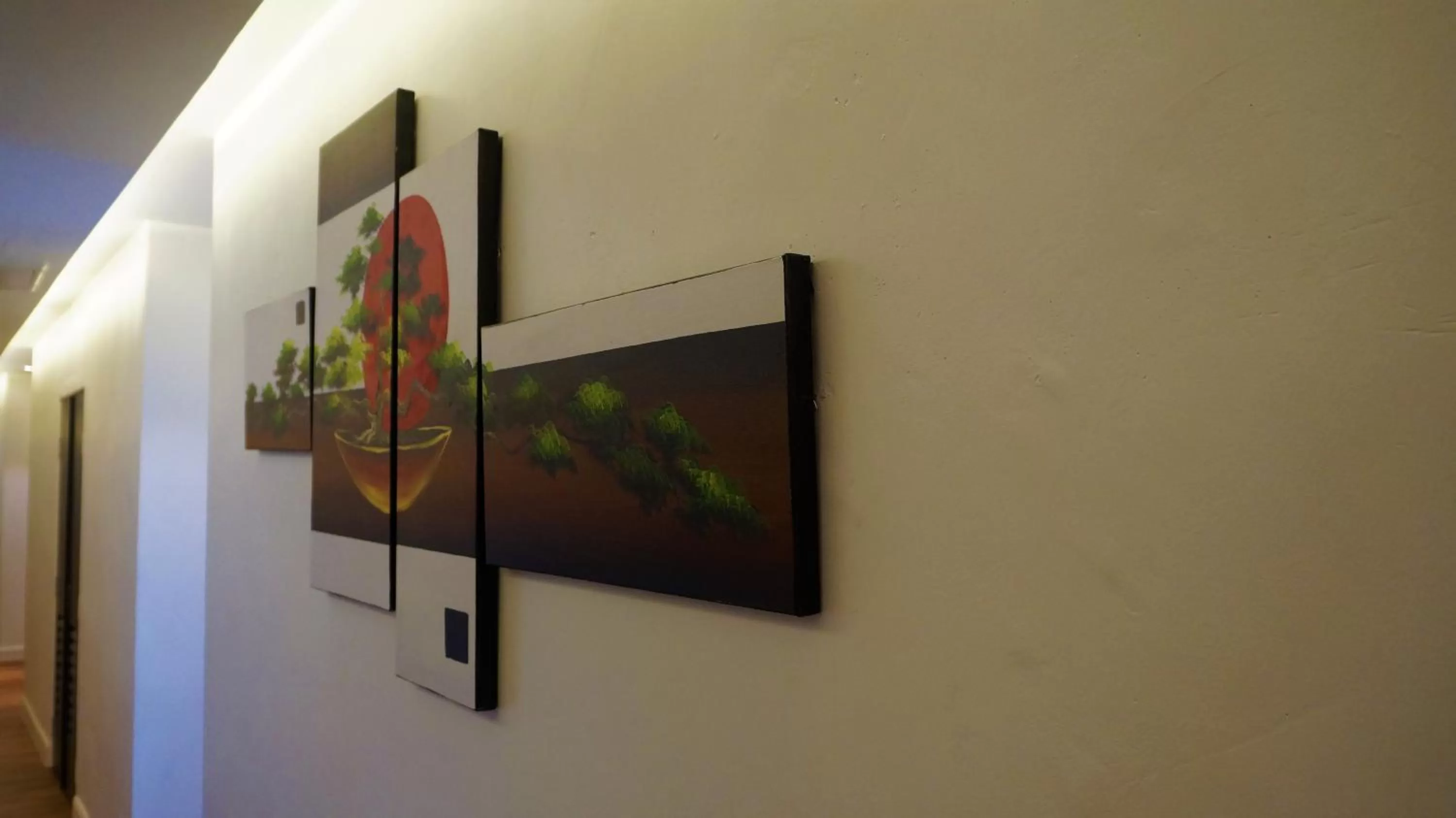 Decorative detail in Pine Garden Hotel