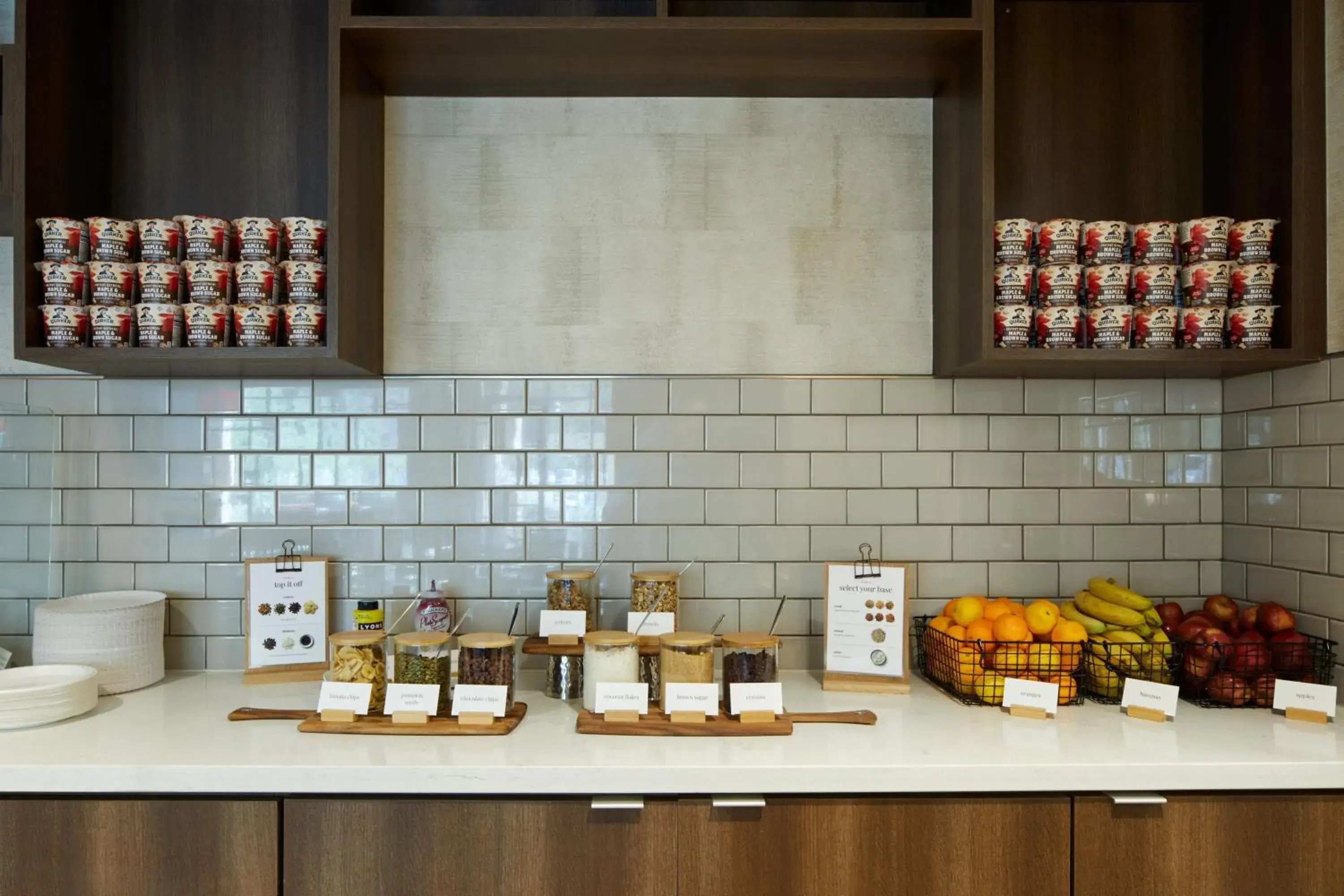 Breakfast, Kitchen/Kitchenette in TownePlace Suites by Marriott Thousand Oaks Agoura Hills