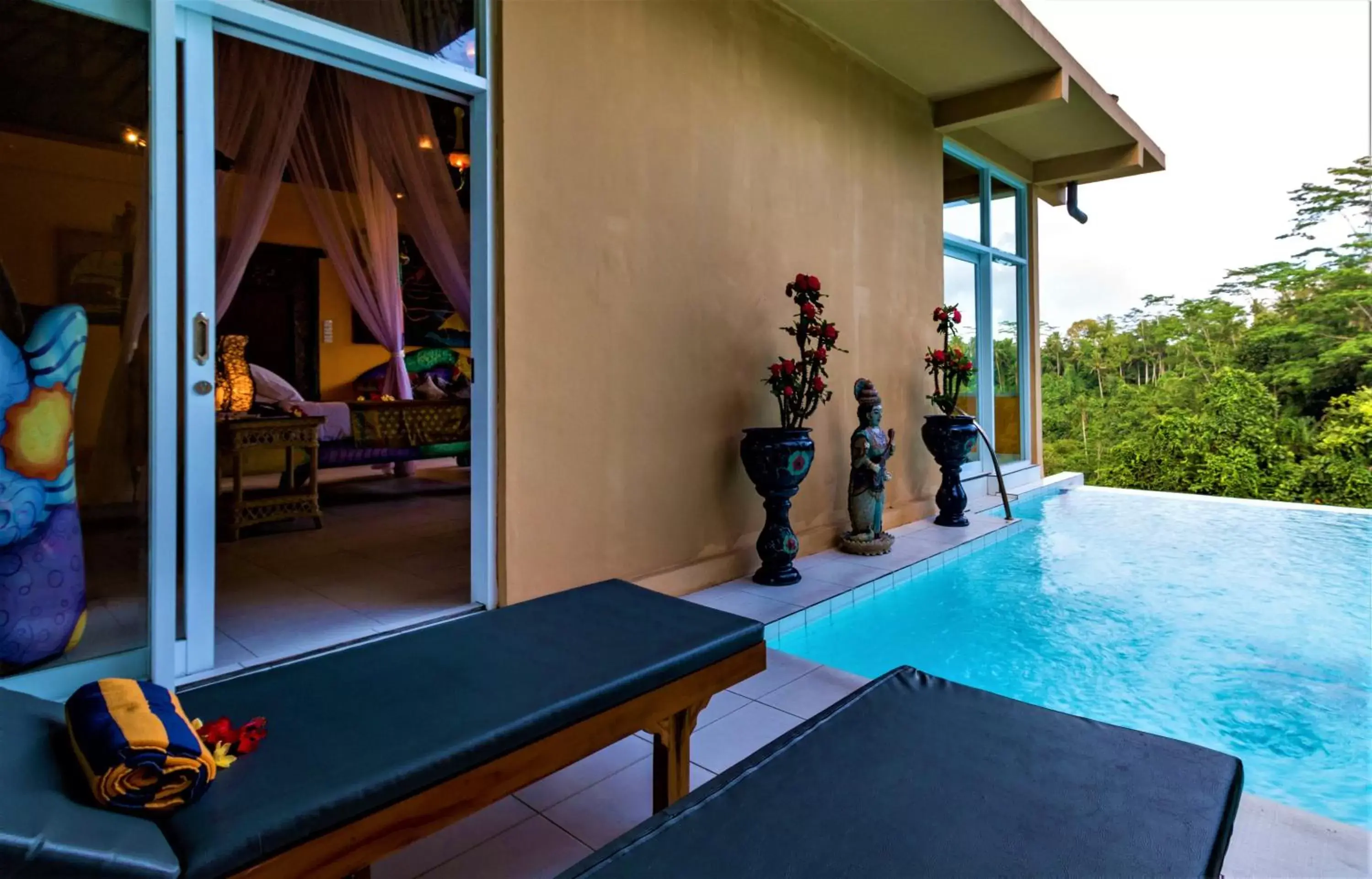 Bojog - Villa with Private Pool in Tanah Merah Art Resort