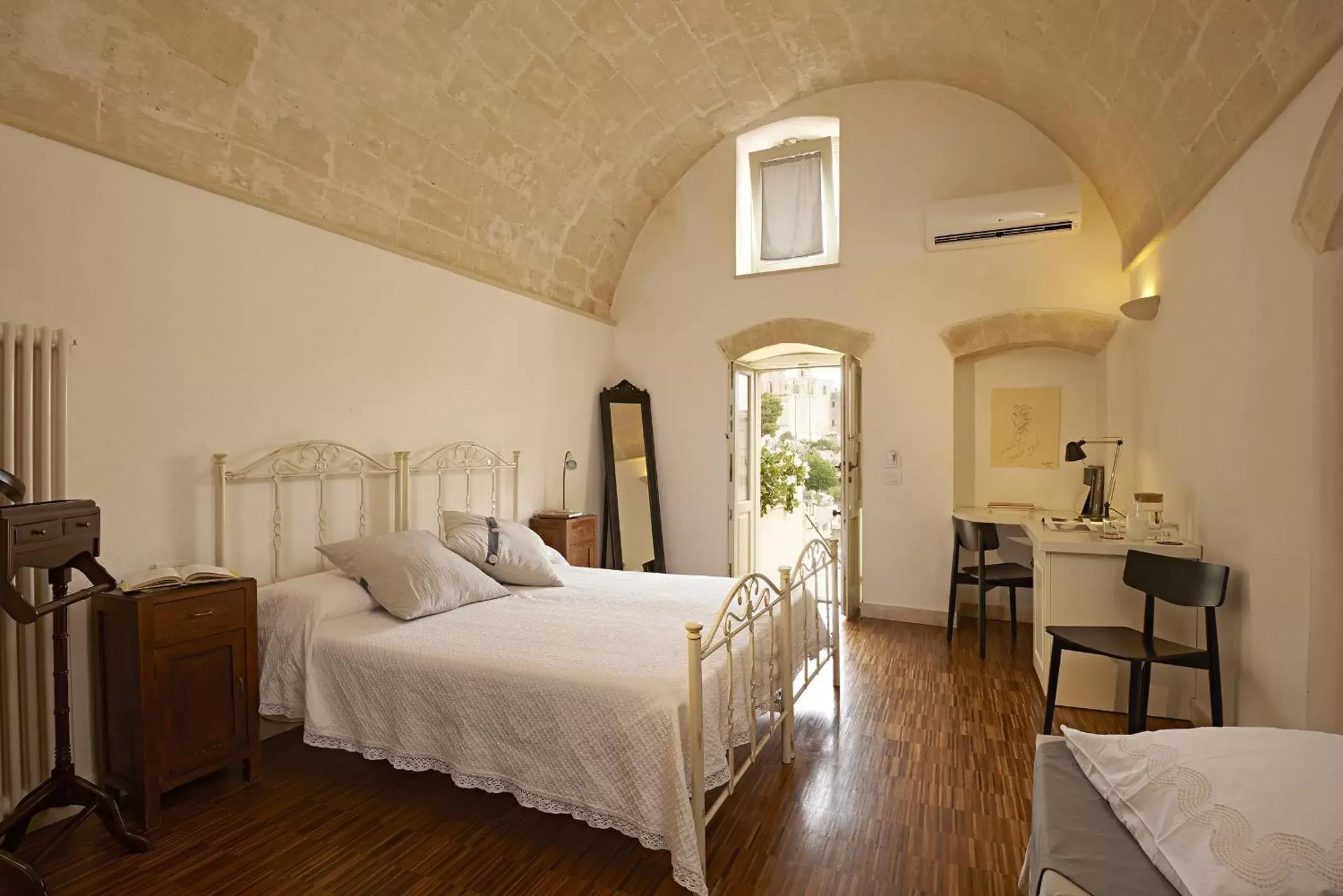 Photo of the whole room, Bed in Fra I Sassi Residence