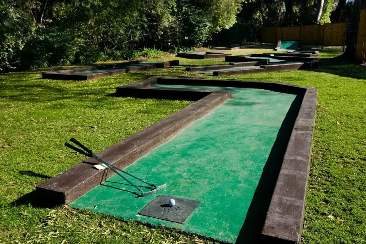 Minigolf, Swimming Pool in Oudtshoorn Inn Hotel