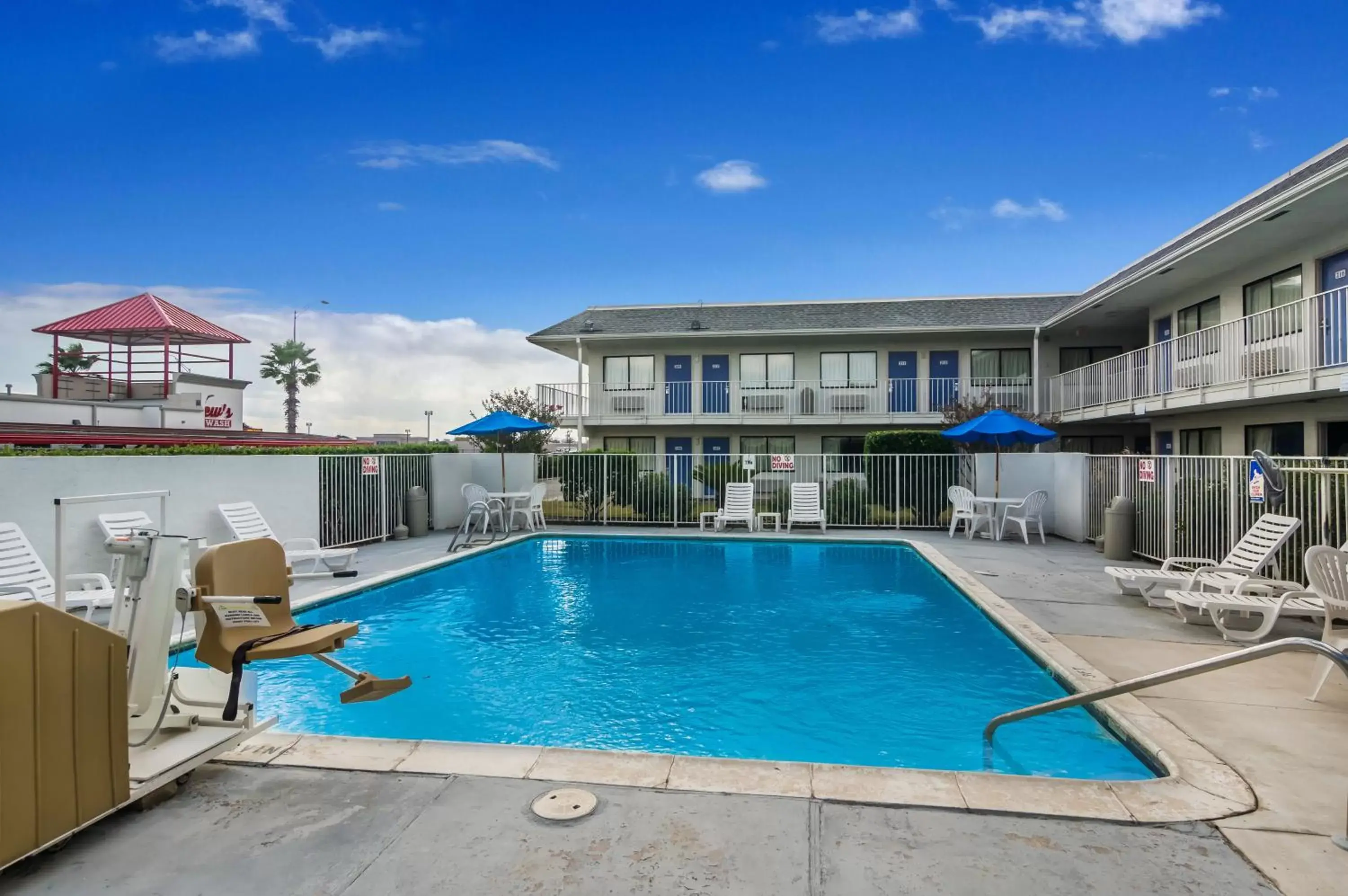 Swimming Pool in Motel 6-College Station, TX - Bryan